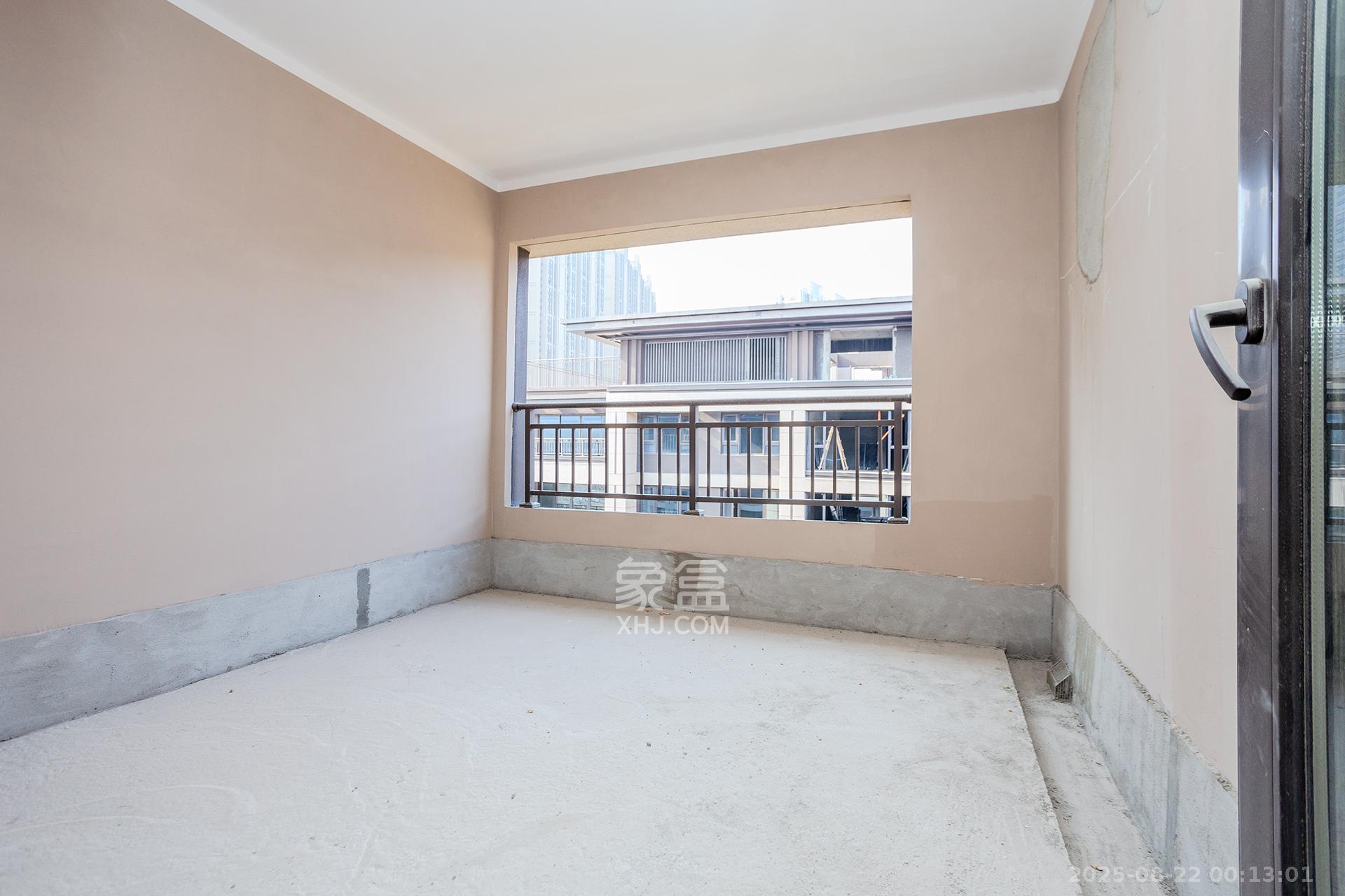 时代建发和著  6室2厅2卫    388.0万卧室