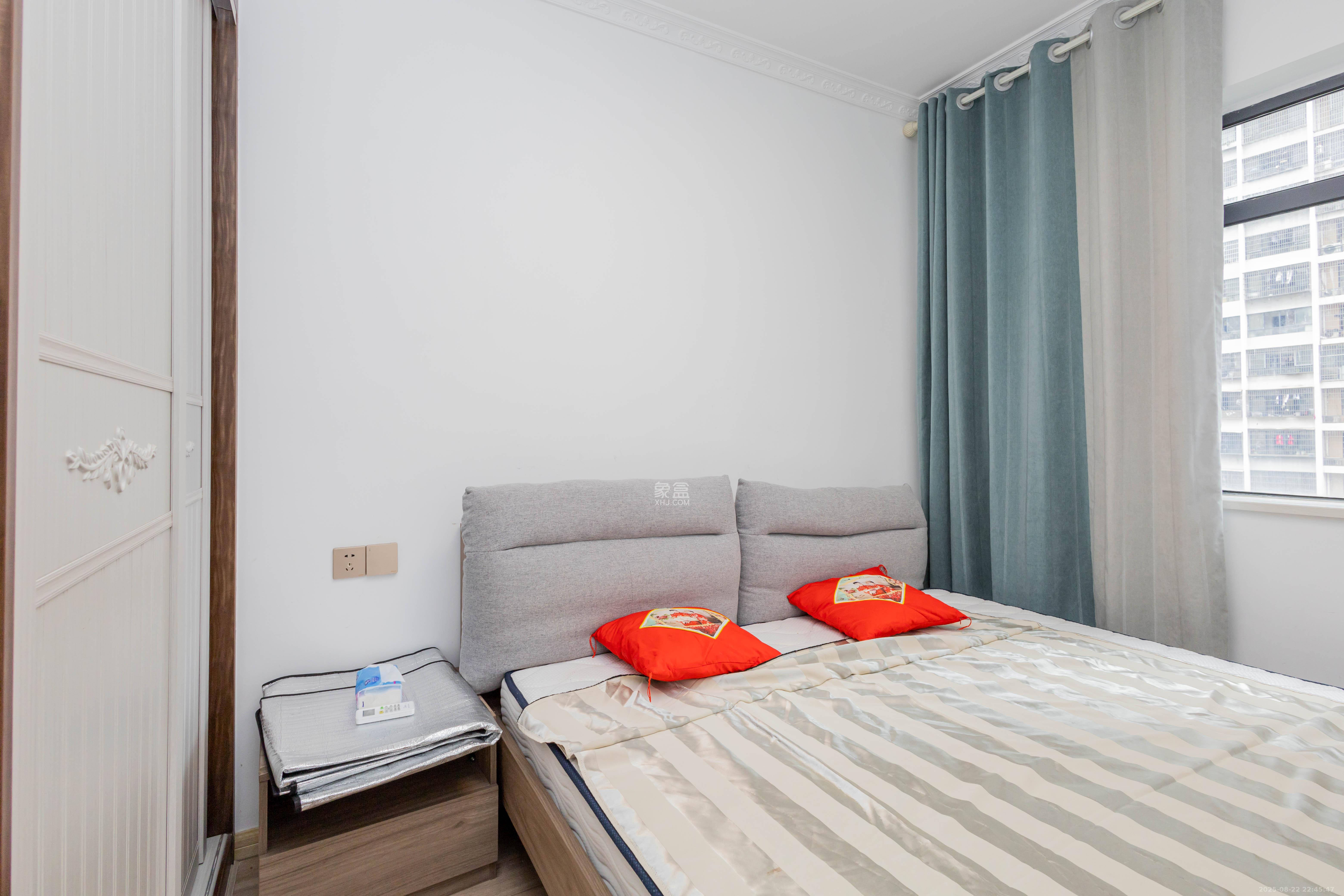 中国铁建国际城二期  4室2厅2卫    86.8万卧室