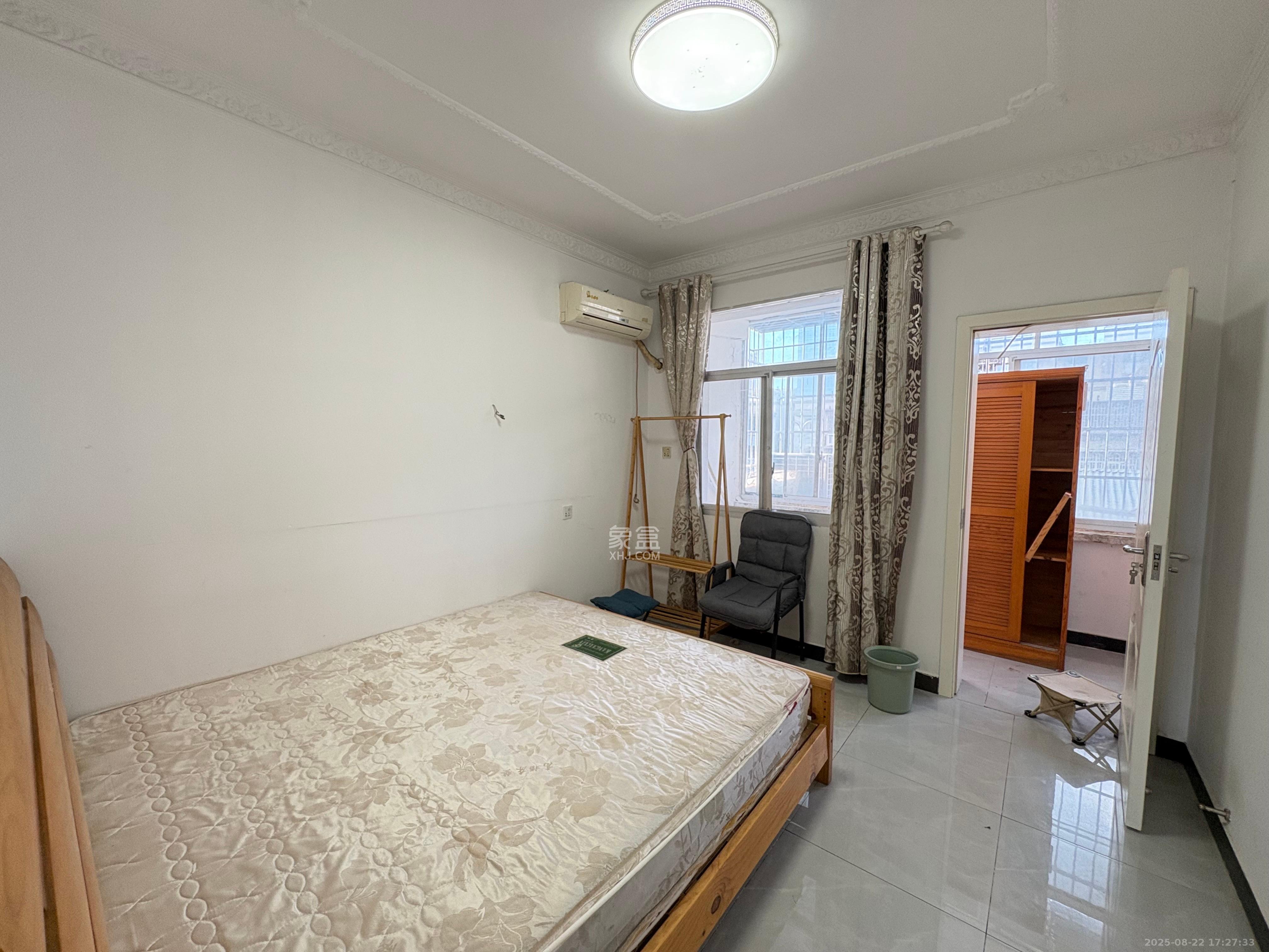 东文庙坪  2室1厅1卫    2000.0元/月室内图