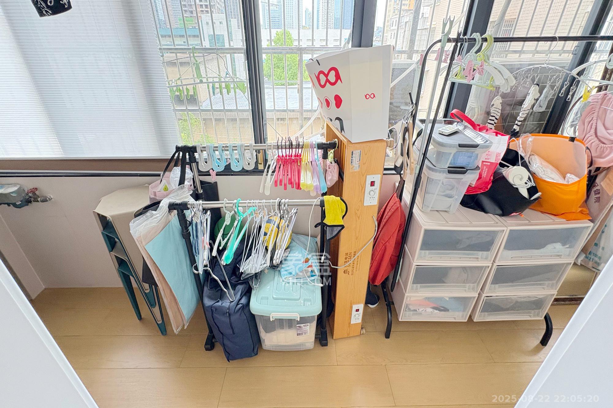 省文化厅宿舍(文物局)/湖南省书法院  3室2厅2卫    130.0万 省文化厅宿舍(文物局)/湖南省书法院  3室2厅2卫    130.0万阳台