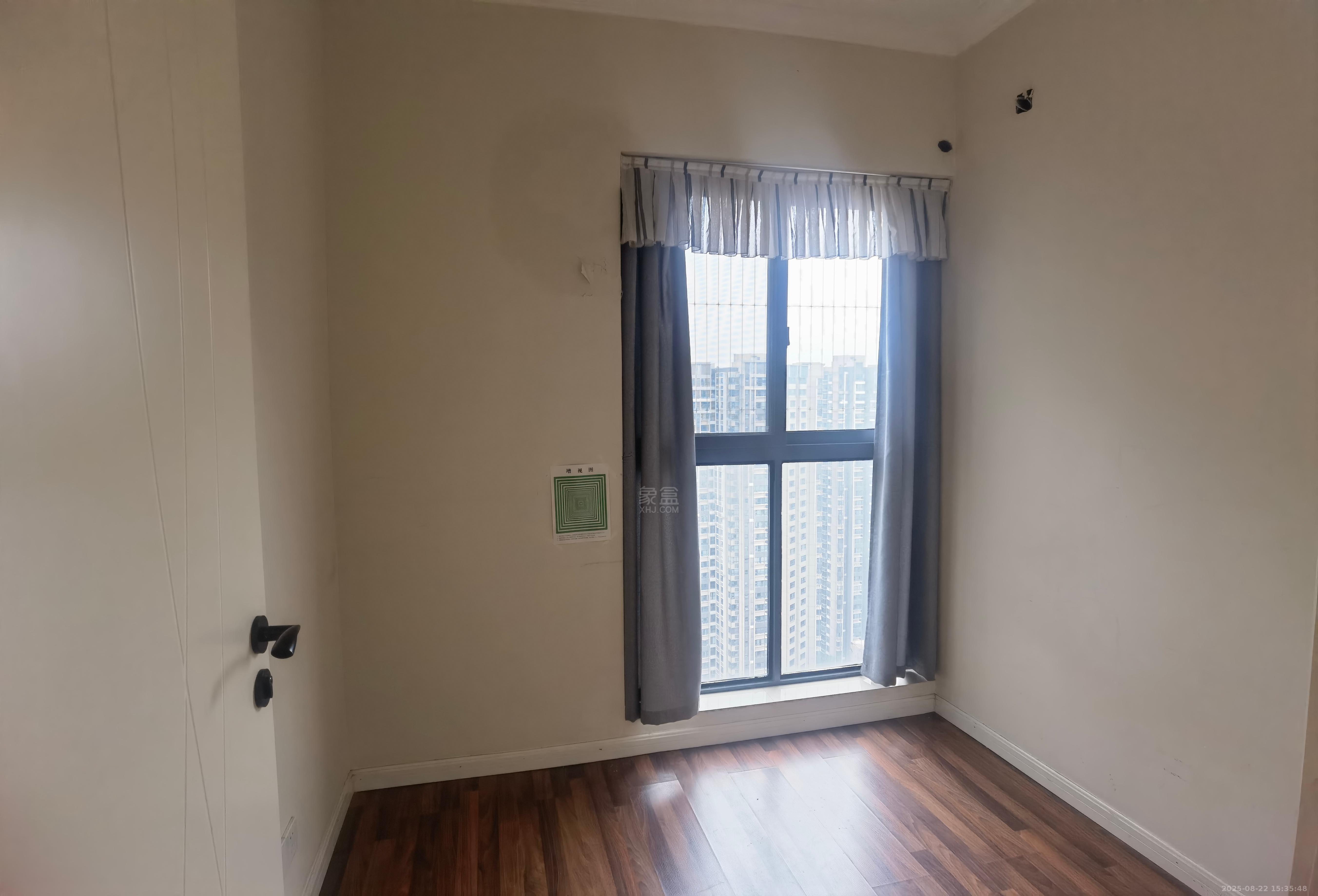 美的城三期 3室2厅1卫 2300.0元/月 美的城三期 3室2厅1卫 2300.0元/月室内图