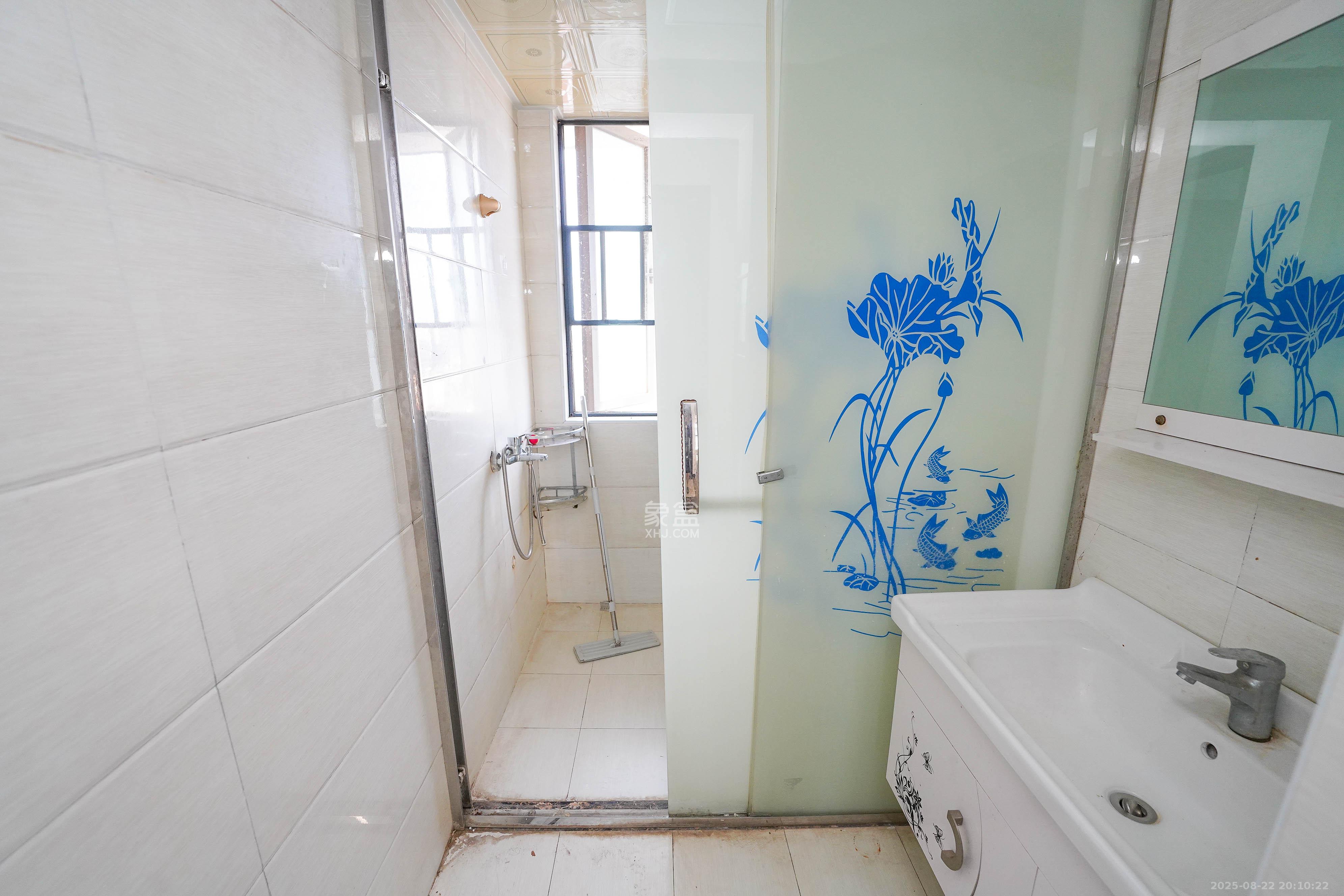 海伦堡爱ME城市 3室2厅2卫 85.8万 海伦堡爱ME城市 3室2厅2卫 85.8万卫生间