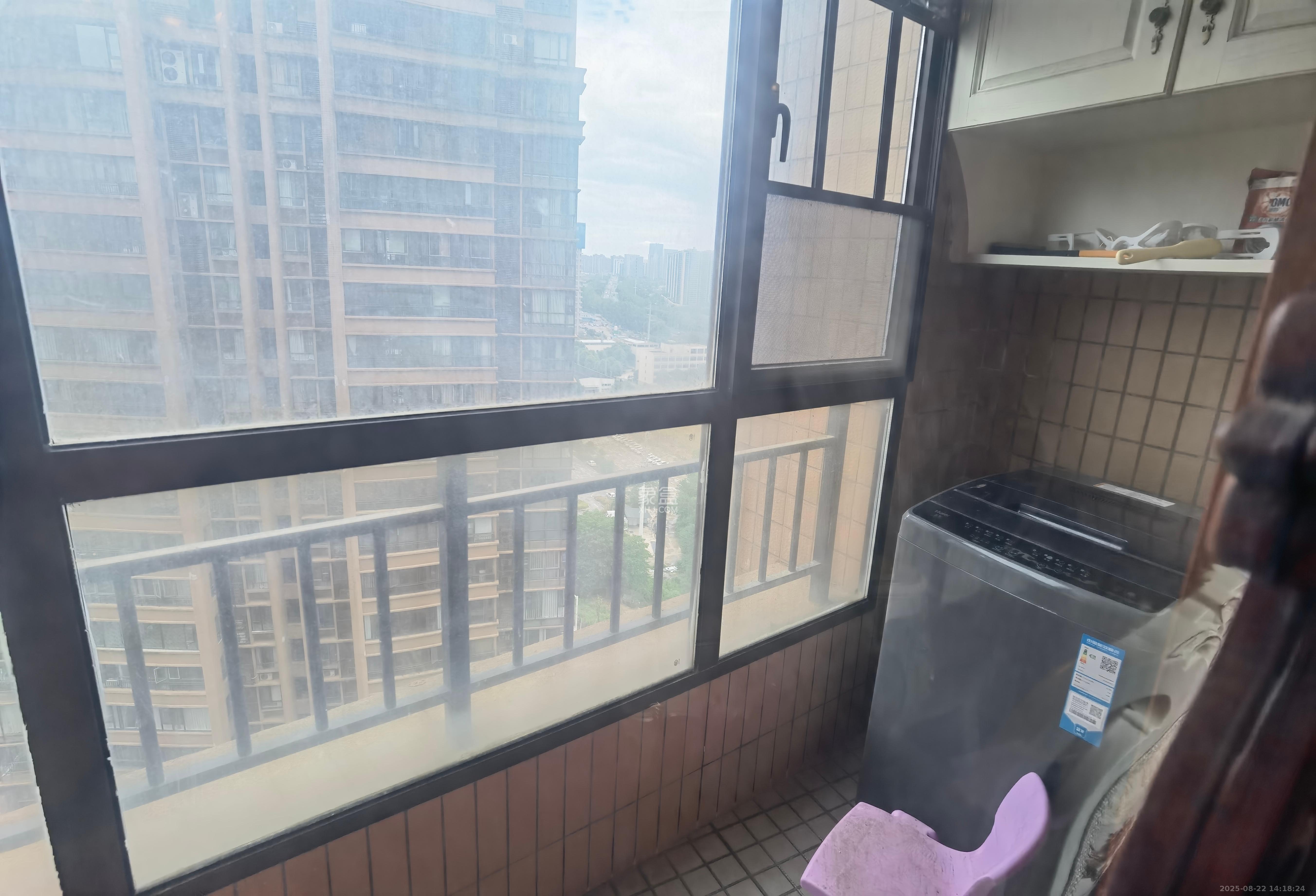 融科檀香山(融科紫檀、香山国际) 3室2厅1卫 3800.0元/月 融科檀香山(融科紫檀、香山国际) 3室2厅1卫 3800.0元/月室内图