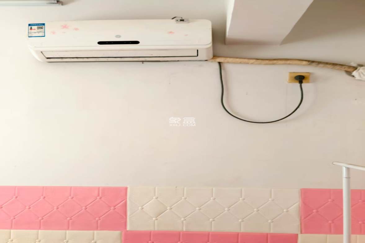 水岸阳光B小区 1室1厅1卫 1200.0元/月 水岸阳光B小区 1室1厅1卫 1200.0元/月室内图