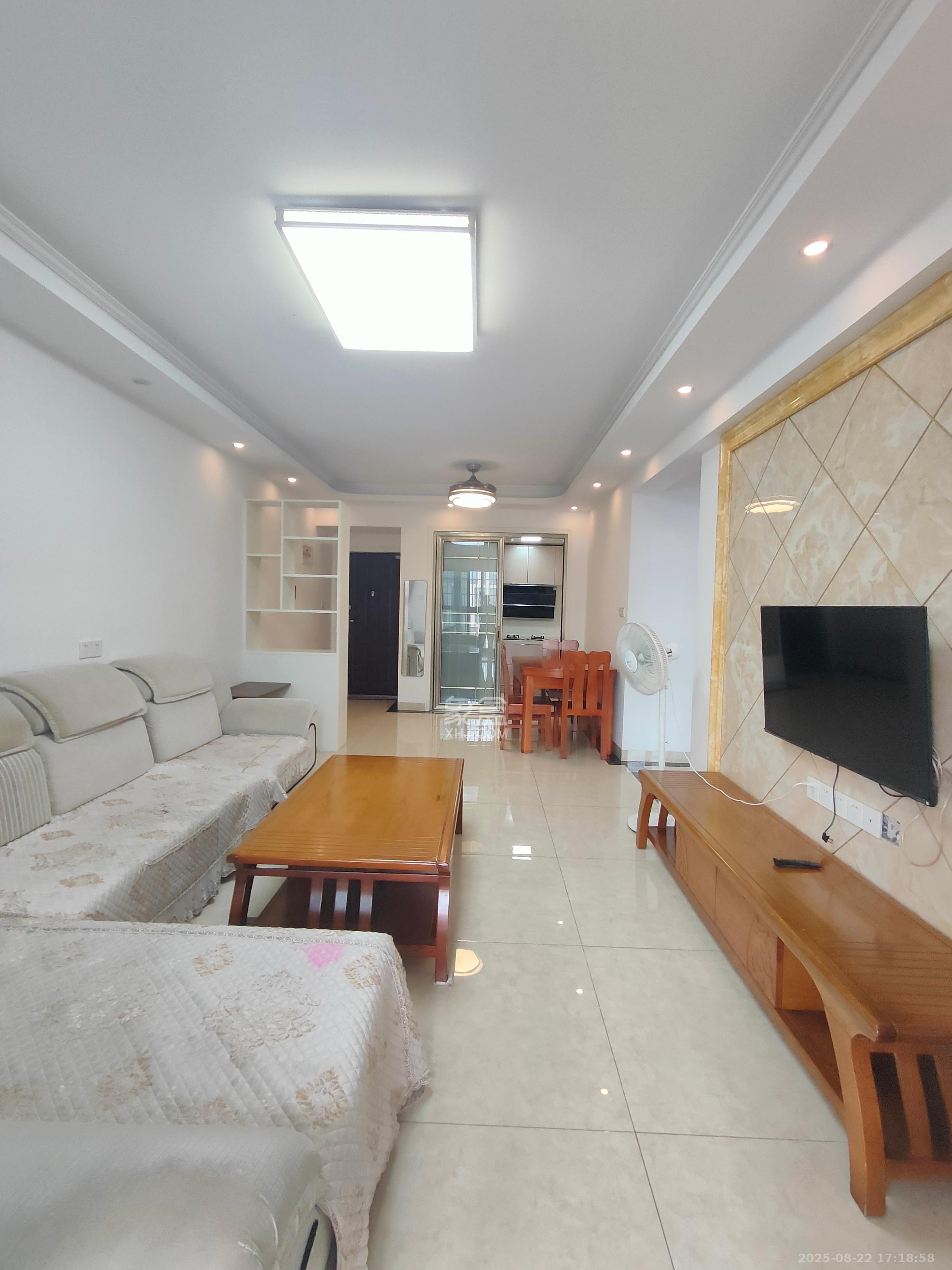 华润置地广场一期 3室1厅1卫 2200.0元/月 华润置地广场一期 3室1厅1卫 2200.0元/月室内图