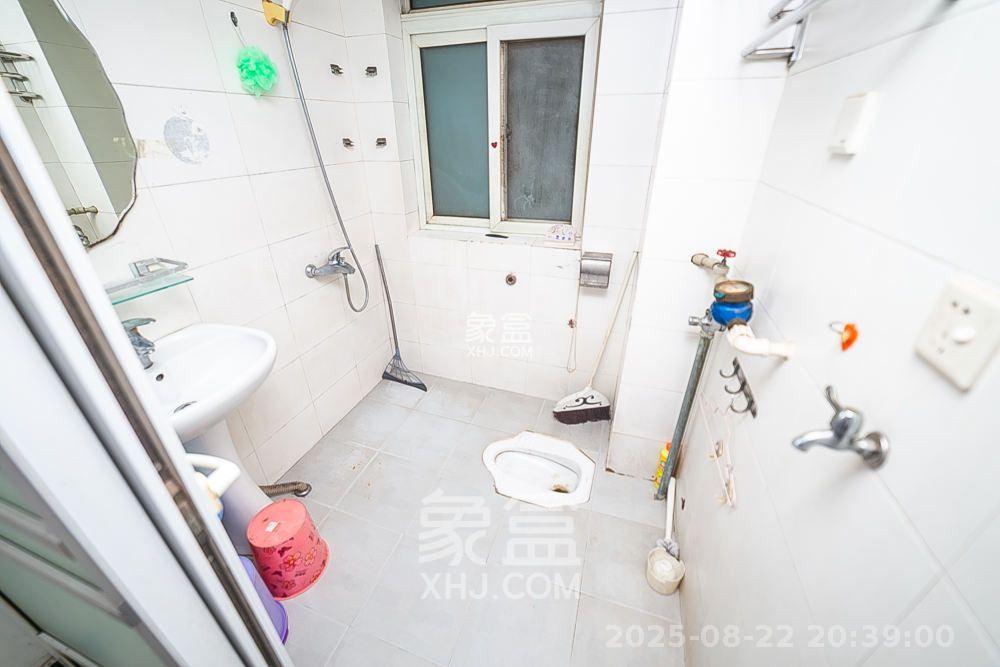 都市春天 3室2厅2卫 2500.0元/月 都市春天 3室2厅2卫 2500.0元/月室内图