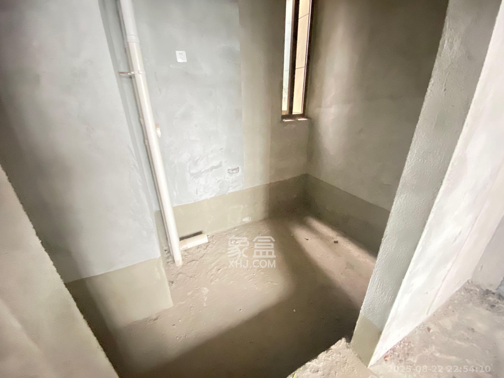 和泓桃李春风  3室2厅2卫    49.9万卫生间