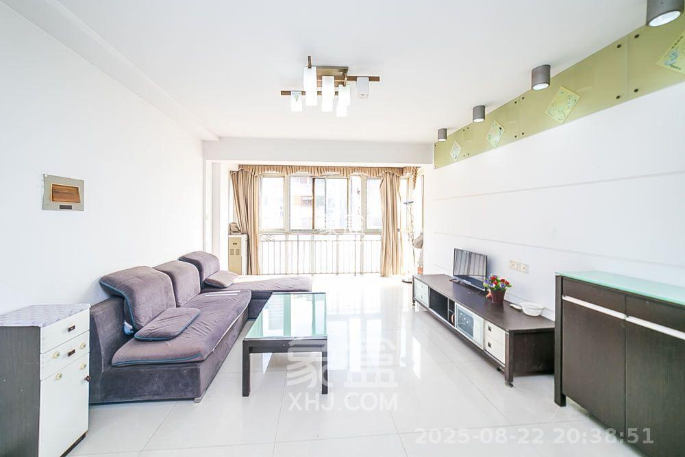 都市春天 3室2厅2卫 2500.0元/月 都市春天 3室2厅2卫 2500.0元/月室内图