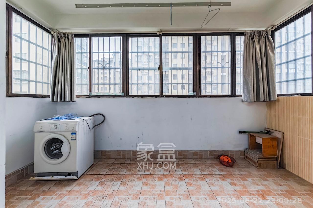 联通小区（瑞丽园）  1室2厅2卫    2000.0元/月室内图