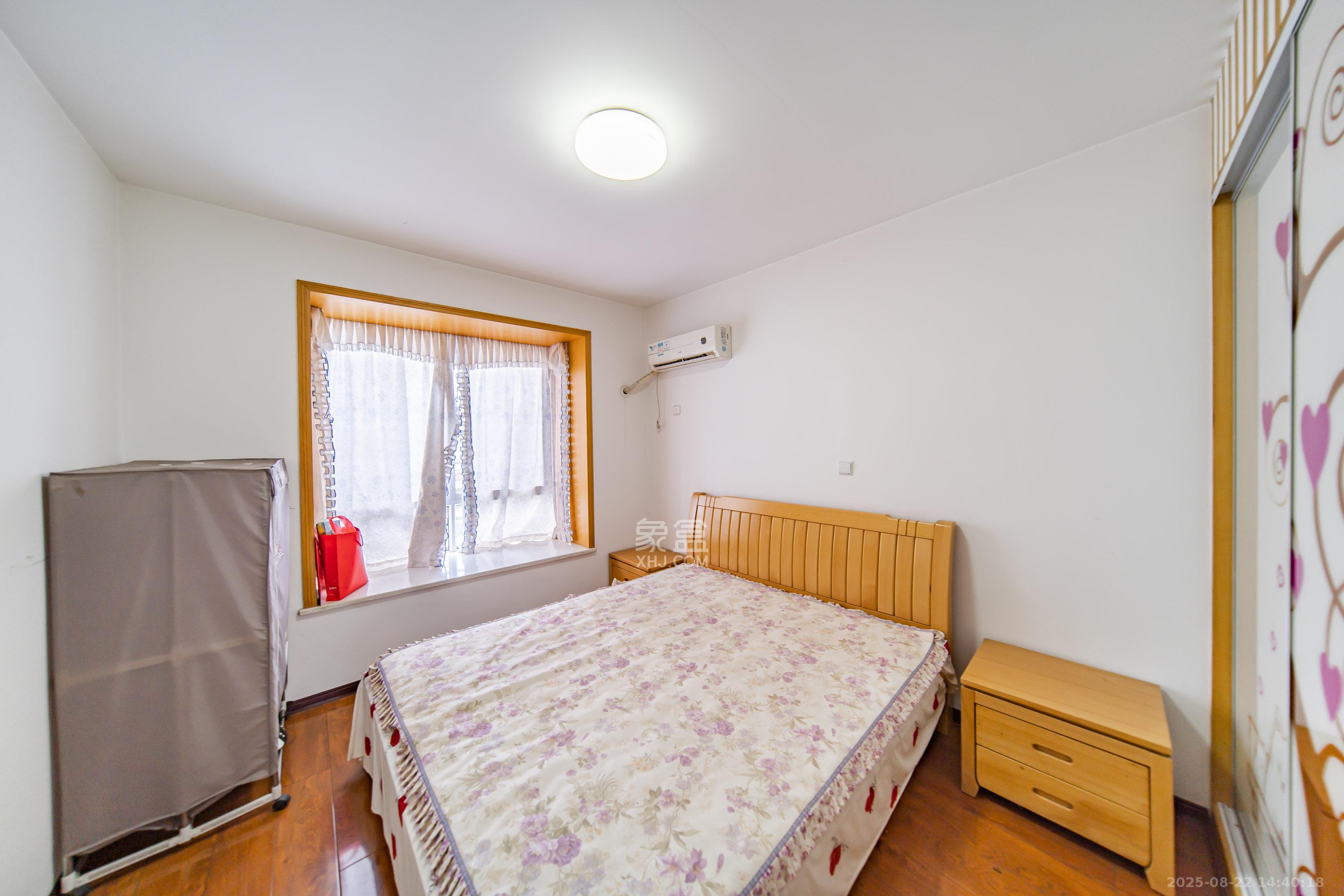 水印华府一期 3室2厅2卫 63.0万 水印华府一期 3室2厅2卫 63.0万卧室