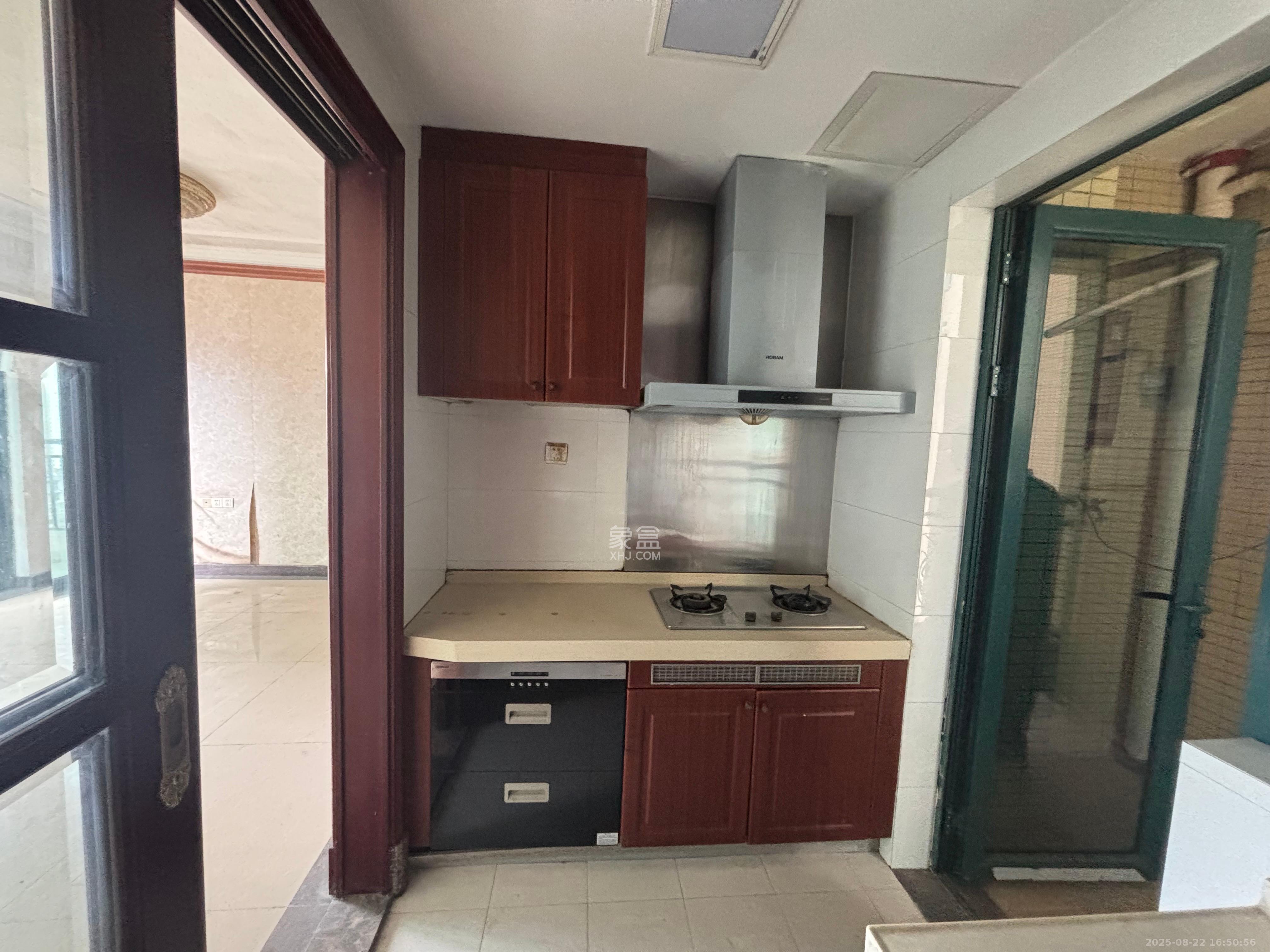 恒大绿洲  3室2厅1卫    2200.0元/月室内图