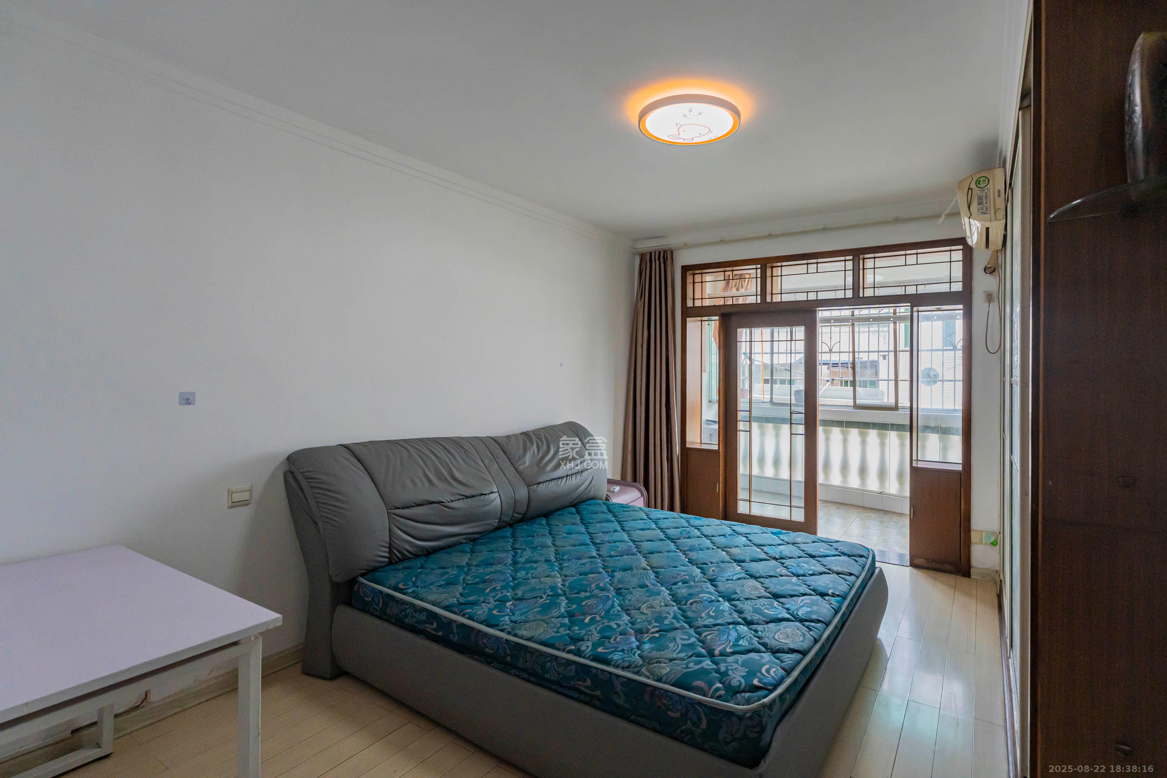 富湘园  3室2厅1卫    125.0万 富湘园  3室2厅1卫    125.0万卧室