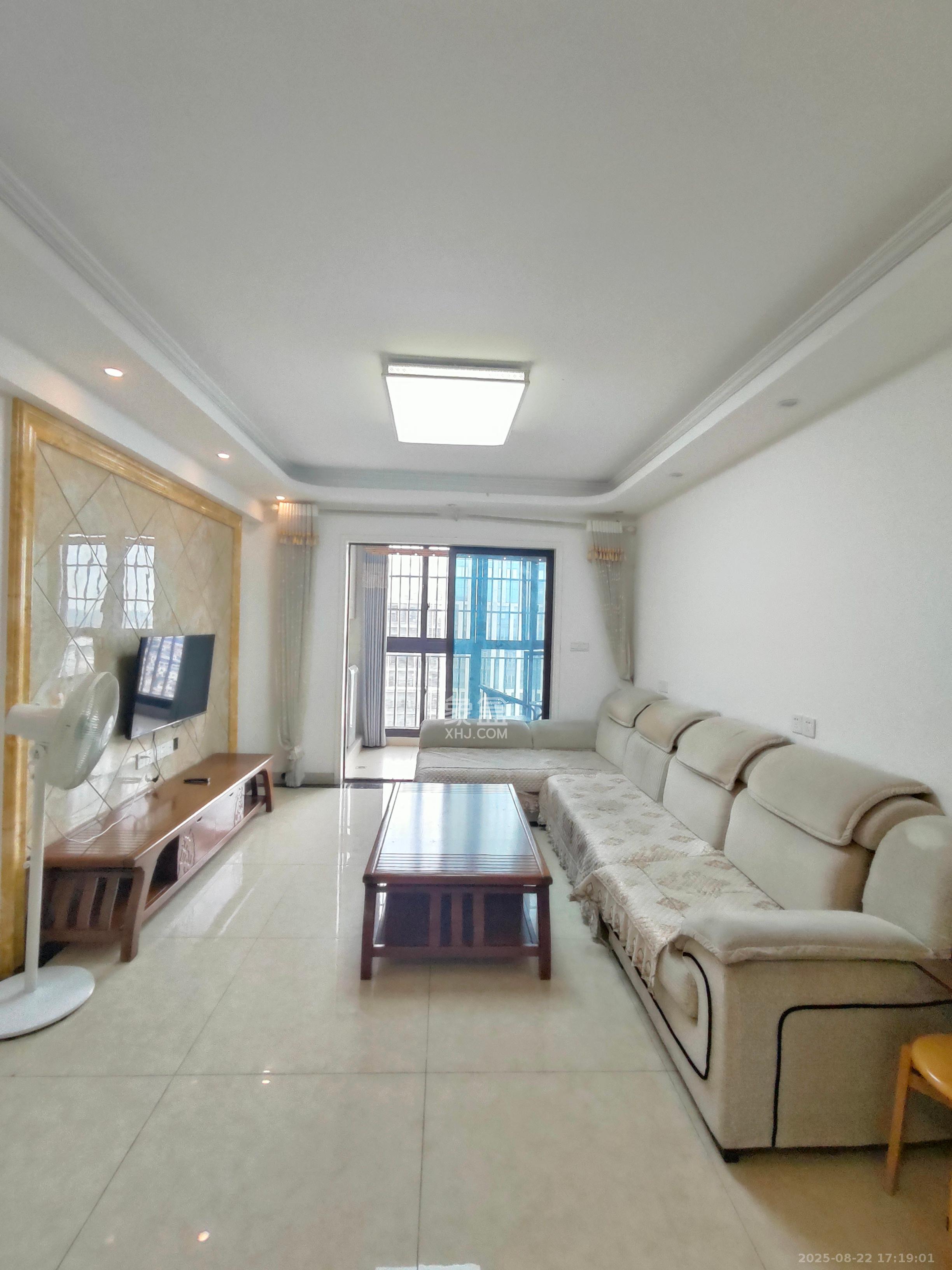 华润置地广场一期 3室1厅1卫 2200.0元/月 华润置地广场一期 3室1厅1卫 2200.0元/月室内图