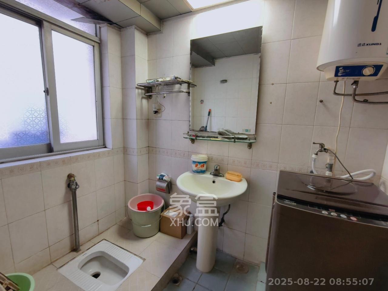 南建公寓  2室1厅1卫    1800.0元/月室内图