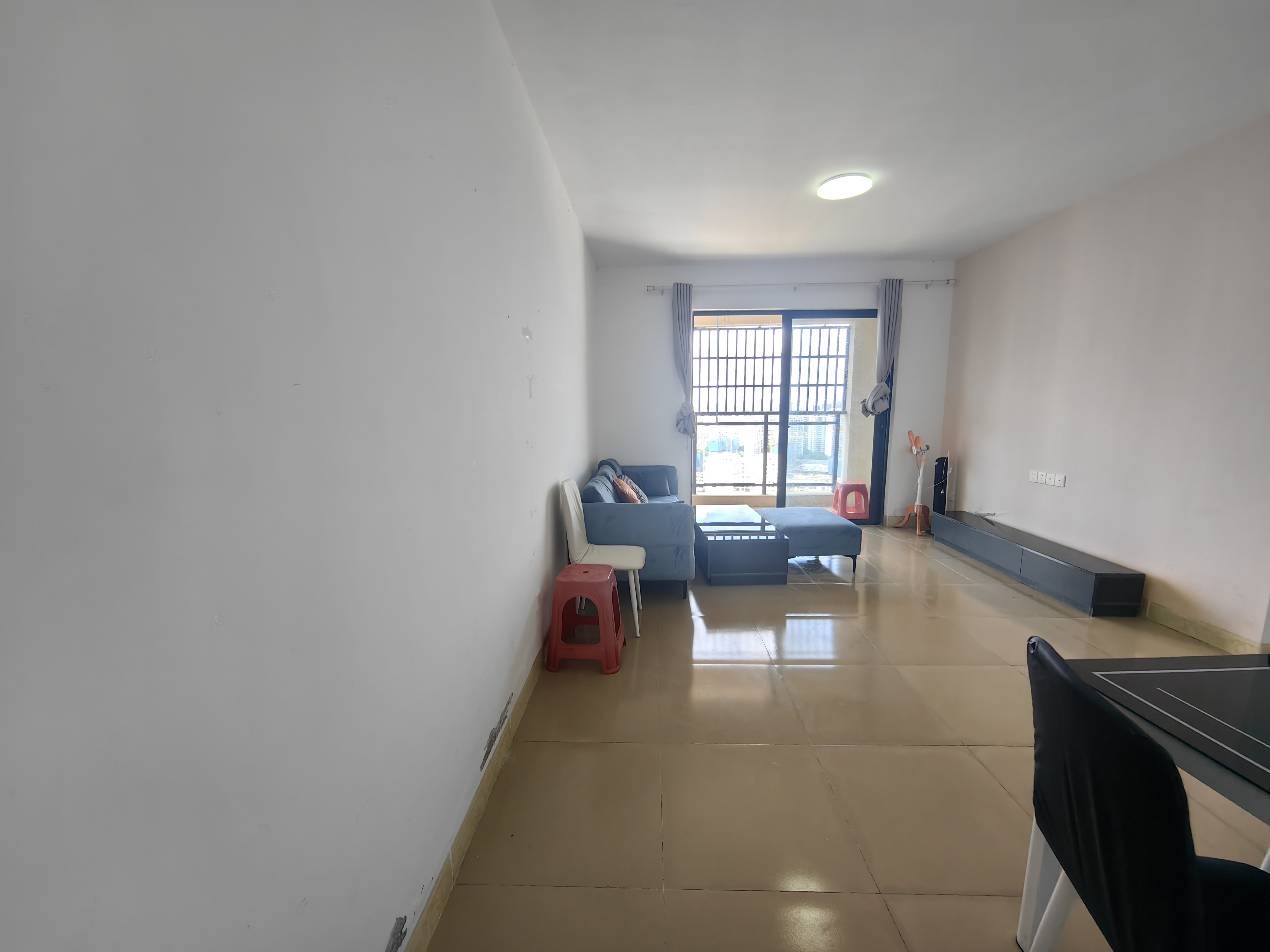 冠盛天泽园 2室2厅1卫 2400.0元/月 冠盛天泽园 2室2厅1卫 2400.0元/月室内图