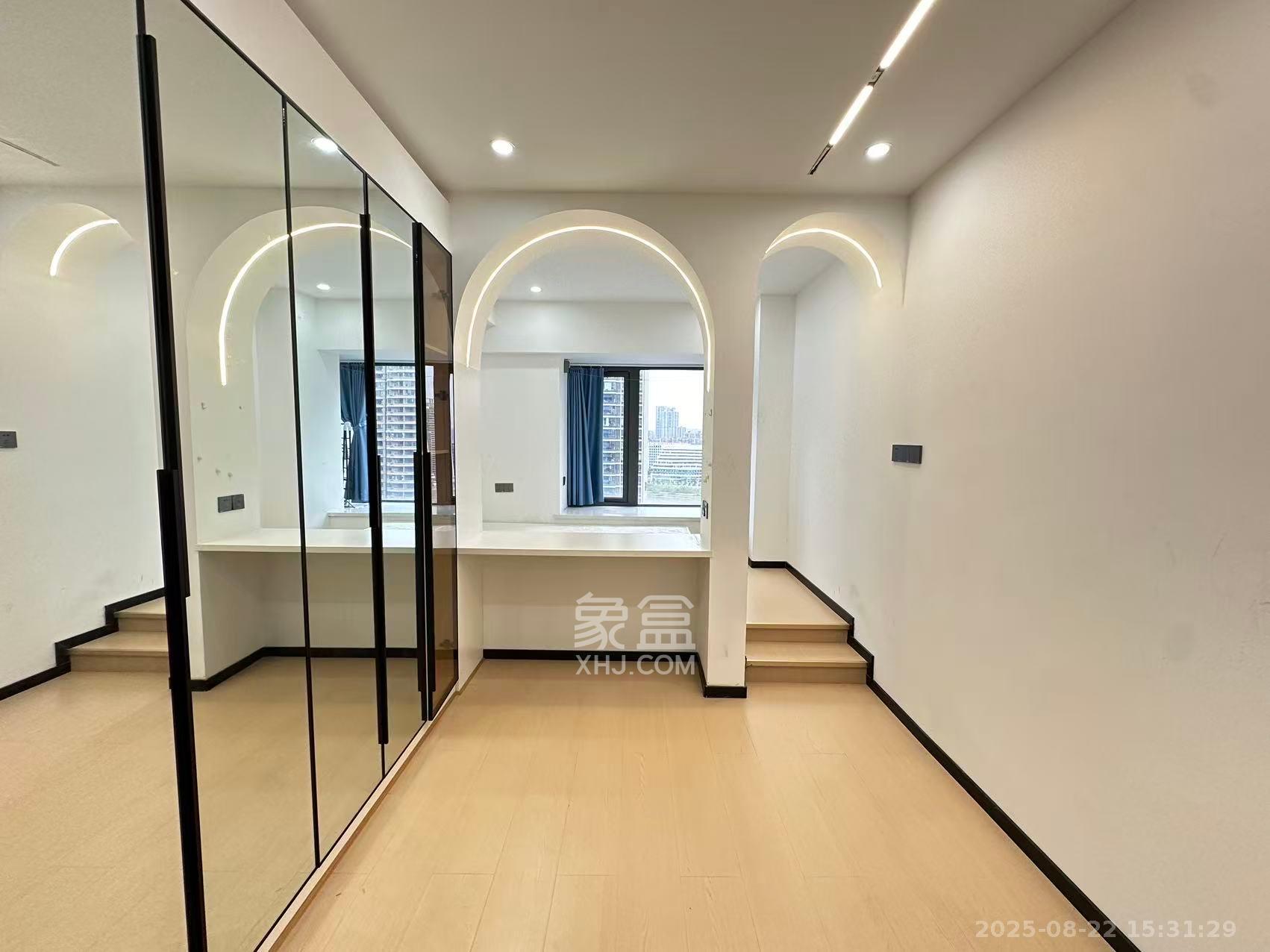 保利中环广场(保利中悦苑) 1室1厅1卫 1700.0元/月 保利中环广场(保利中悦苑) 1室1厅1卫 1700.0元/月室内图