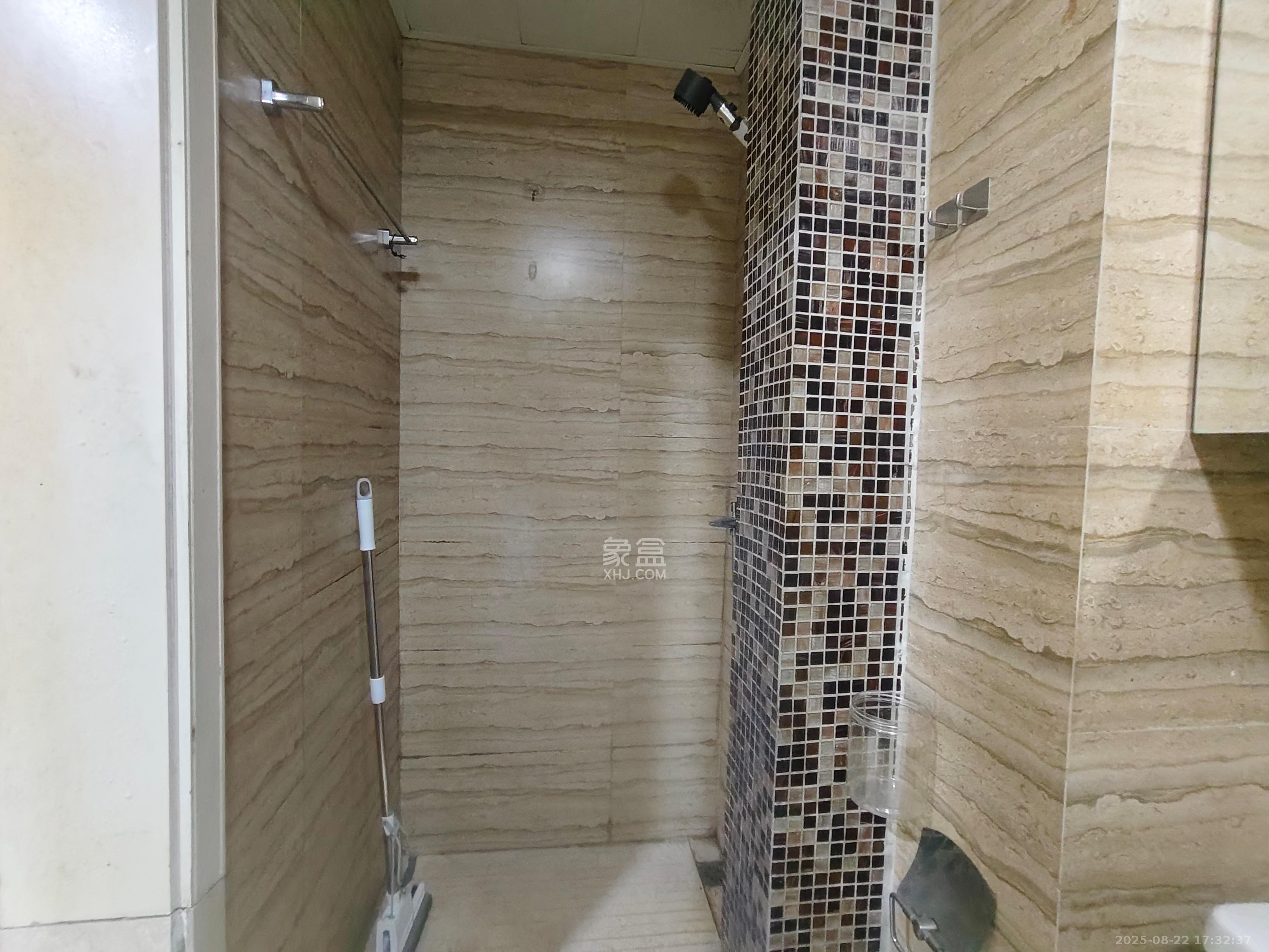 米兰春天 1室1厅1卫 1400.0元/月 米兰春天 1室1厅1卫 1400.0元/月室内图