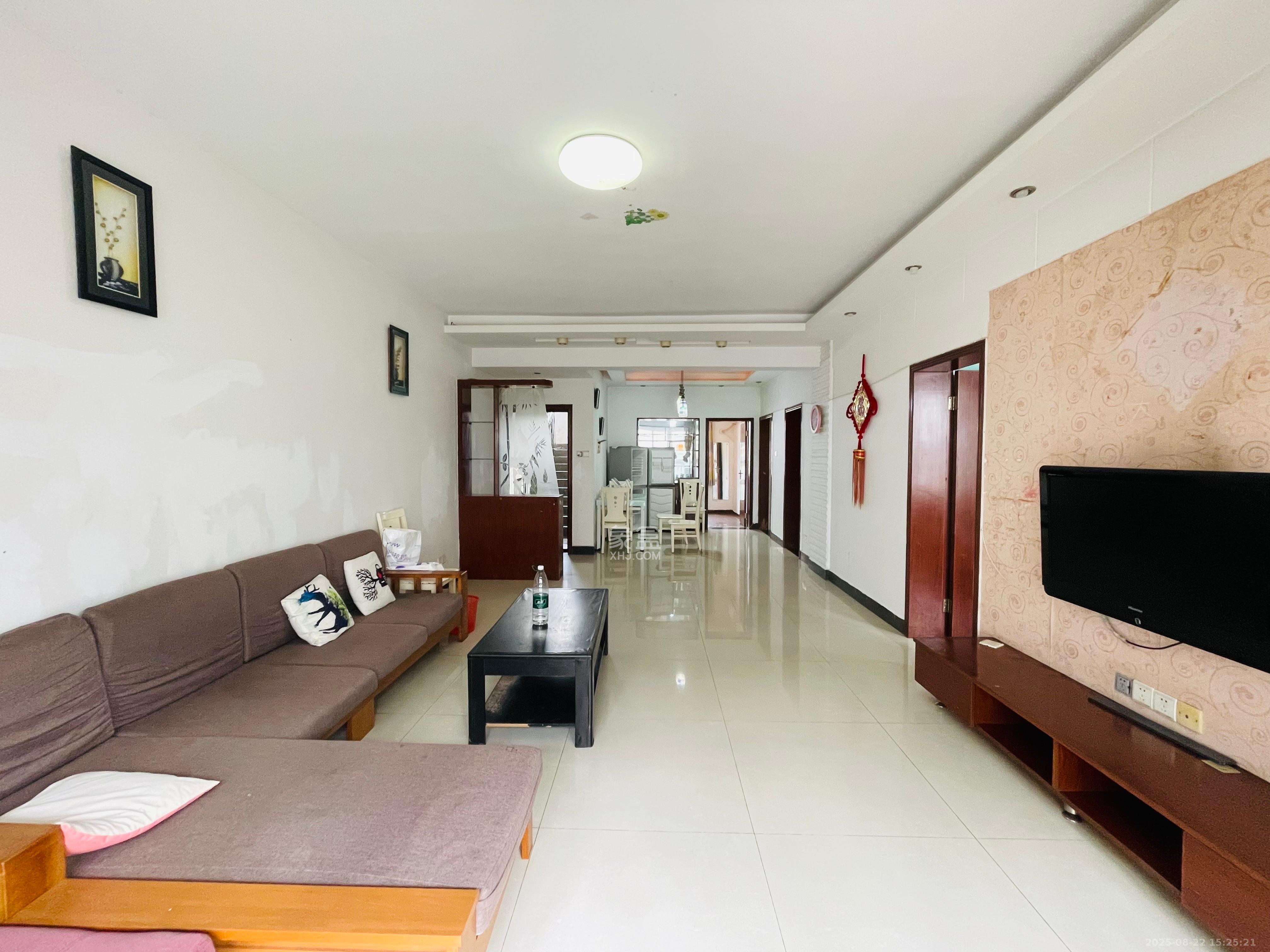 湘绣城 3室1厅1卫 1300.0元/月 湘绣城 3室1厅1卫 1300.0元/月室内图