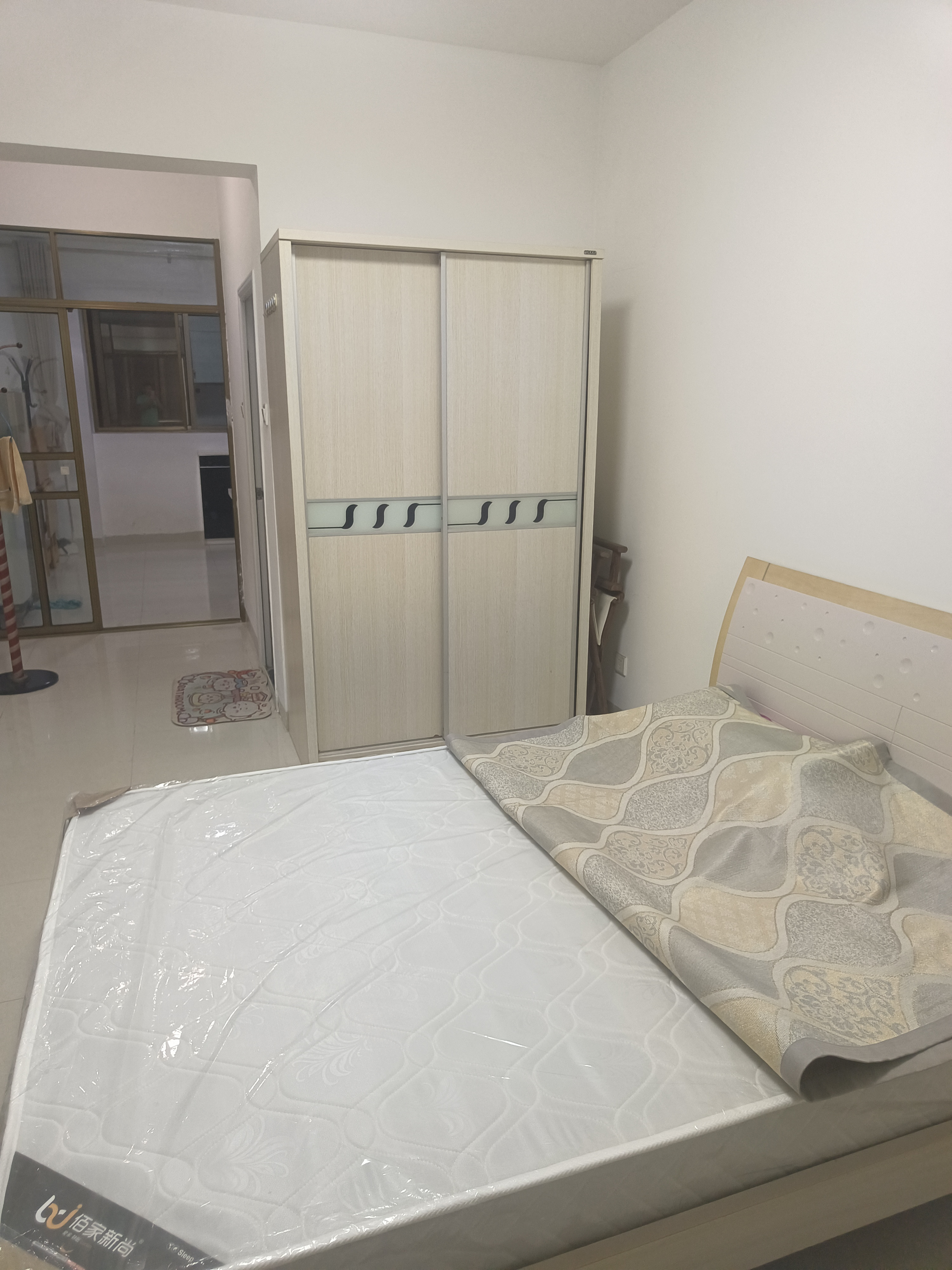 华林广场 1室0厅0卫 1500.00元/月 华林广场 1室0厅0卫 1500.00元/月室内图