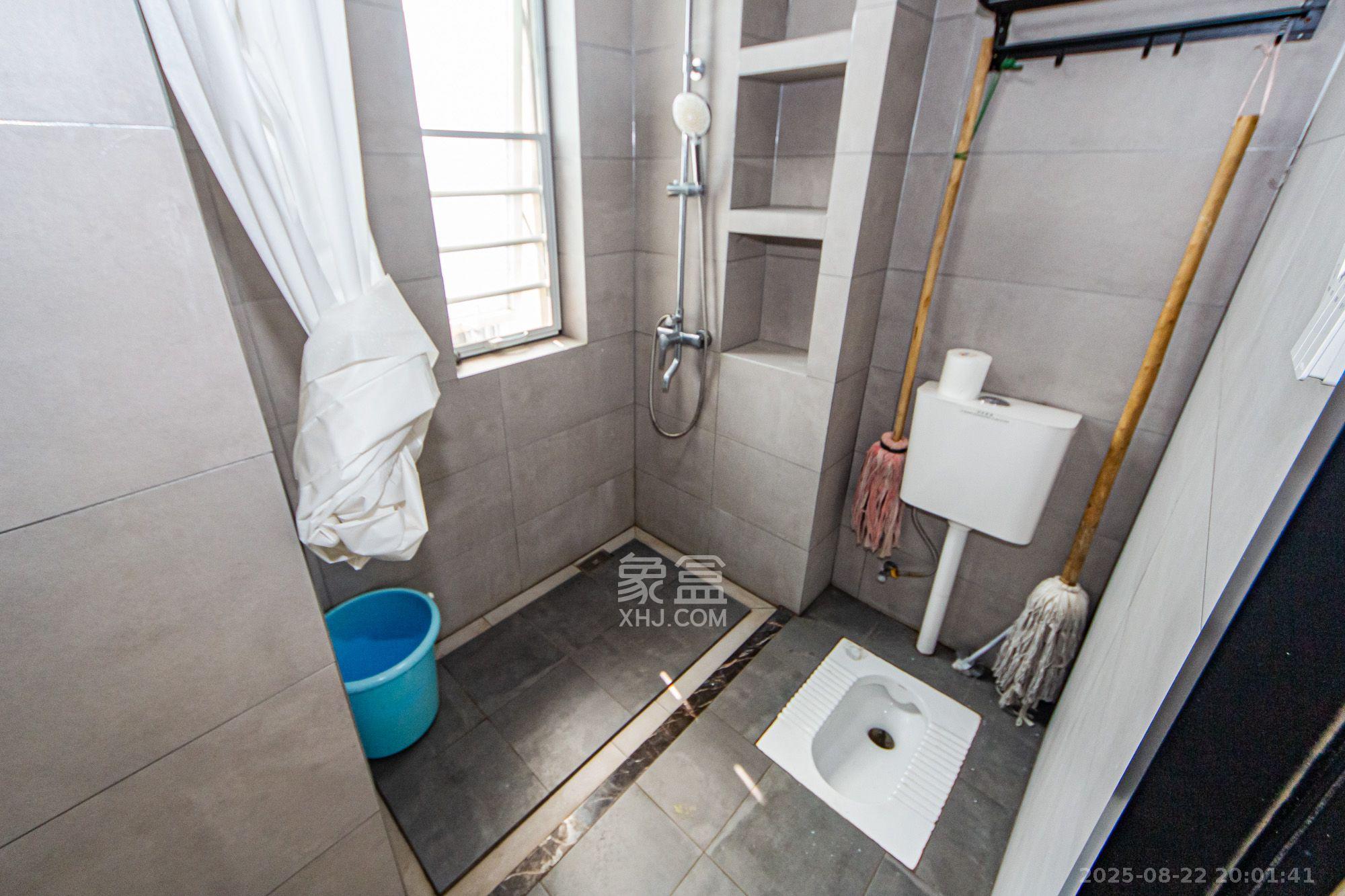 北辰三角洲E7区  3室2厅2卫    5500.0元/月室内图