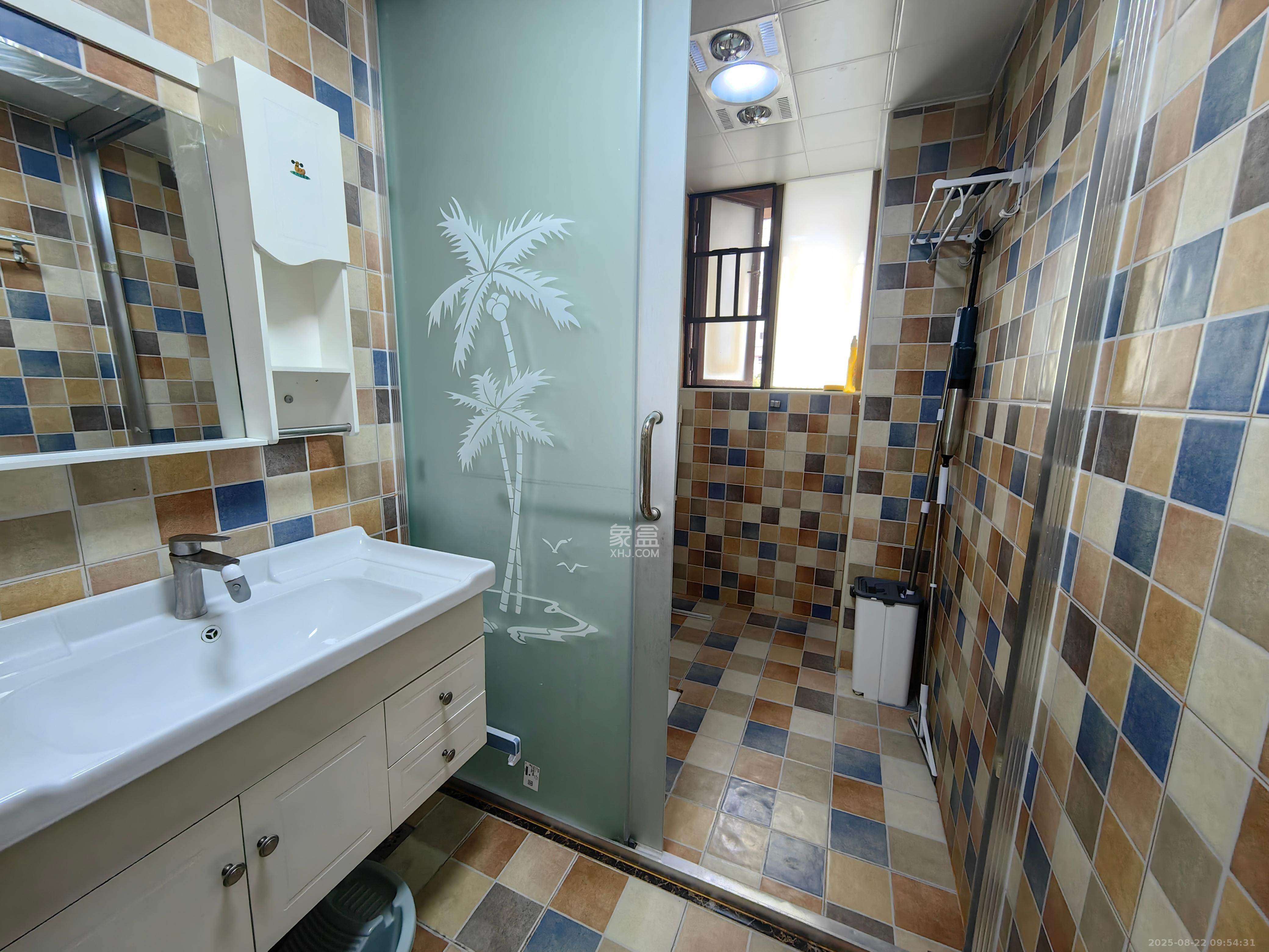 第六都(陆都小区) 4室2厅2卫 3500.0元/月 第六都(陆都小区) 4室2厅2卫 3500.0元/月室内图