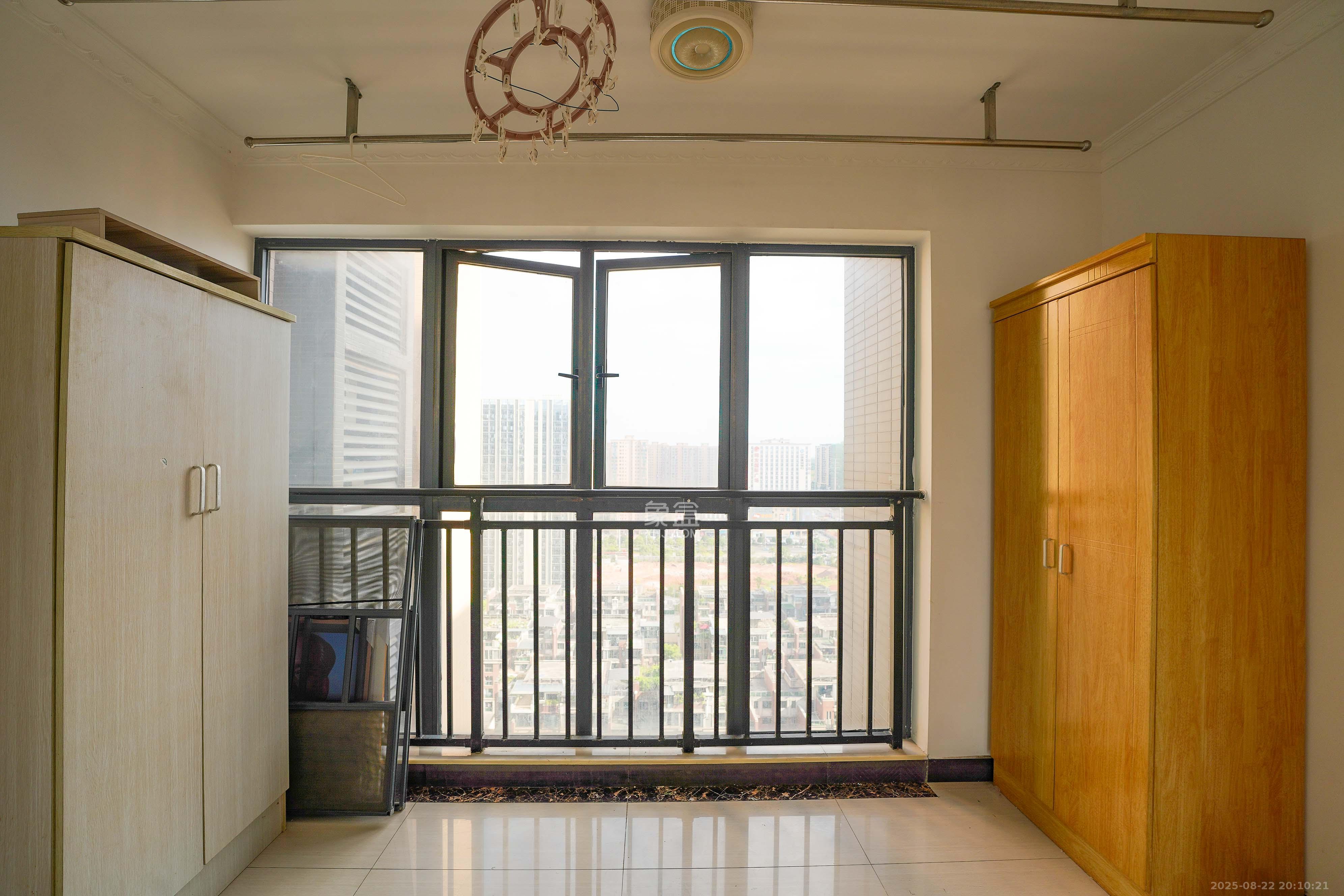 海伦堡爱ME城市 3室2厅2卫 85.8万 海伦堡爱ME城市 3室2厅2卫 85.8万阳台