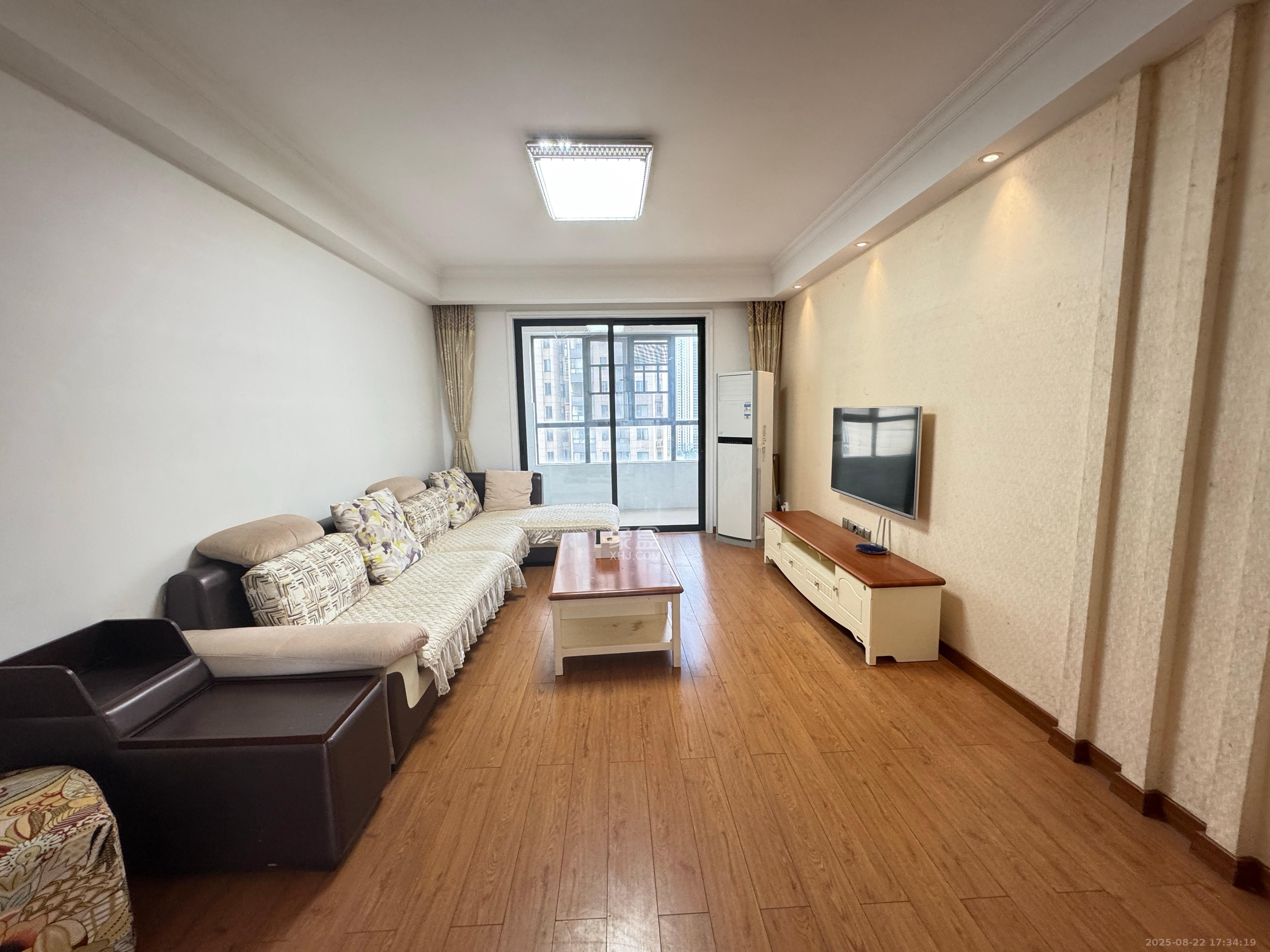 中国铁建梅溪青秀一期  3室2厅1卫    2500.0元/月 中国铁建梅溪青秀一期  3室2厅1卫    2500.0元/月