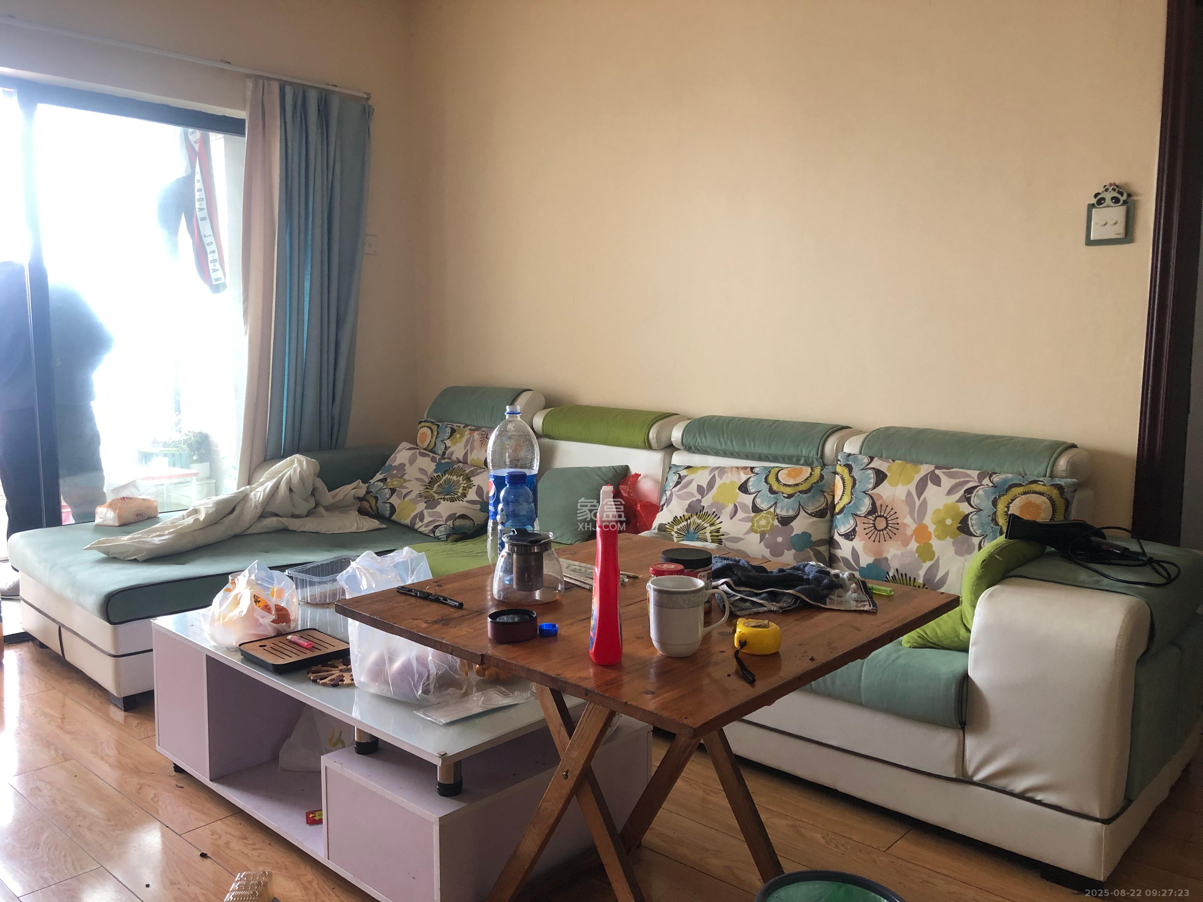 万象新天  2室2厅1卫    2500.0元/月 万象新天  2室2厅1卫    2500.0元/月室内图