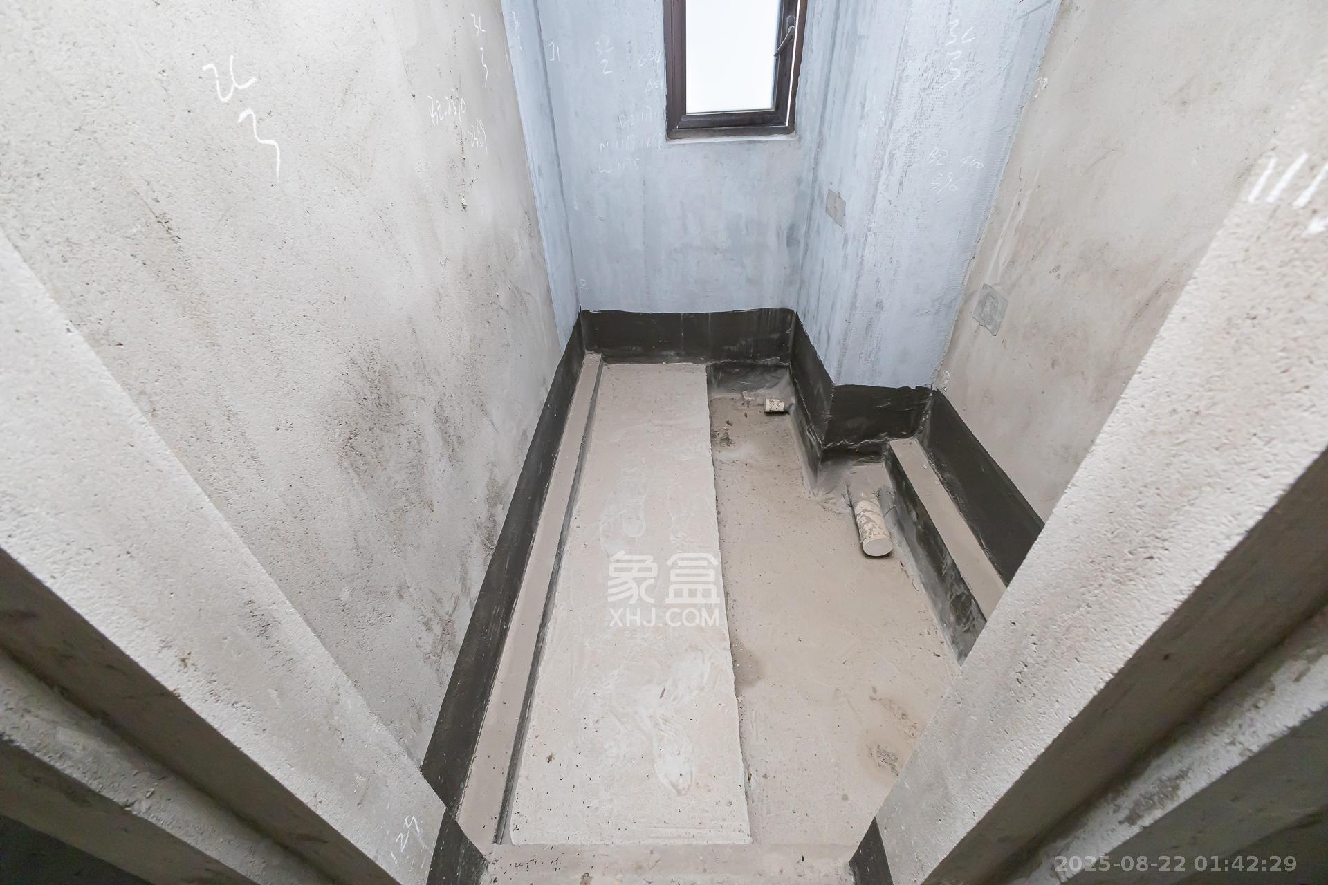 时代倾城三期  2室2厅1卫    65.0万卫生间