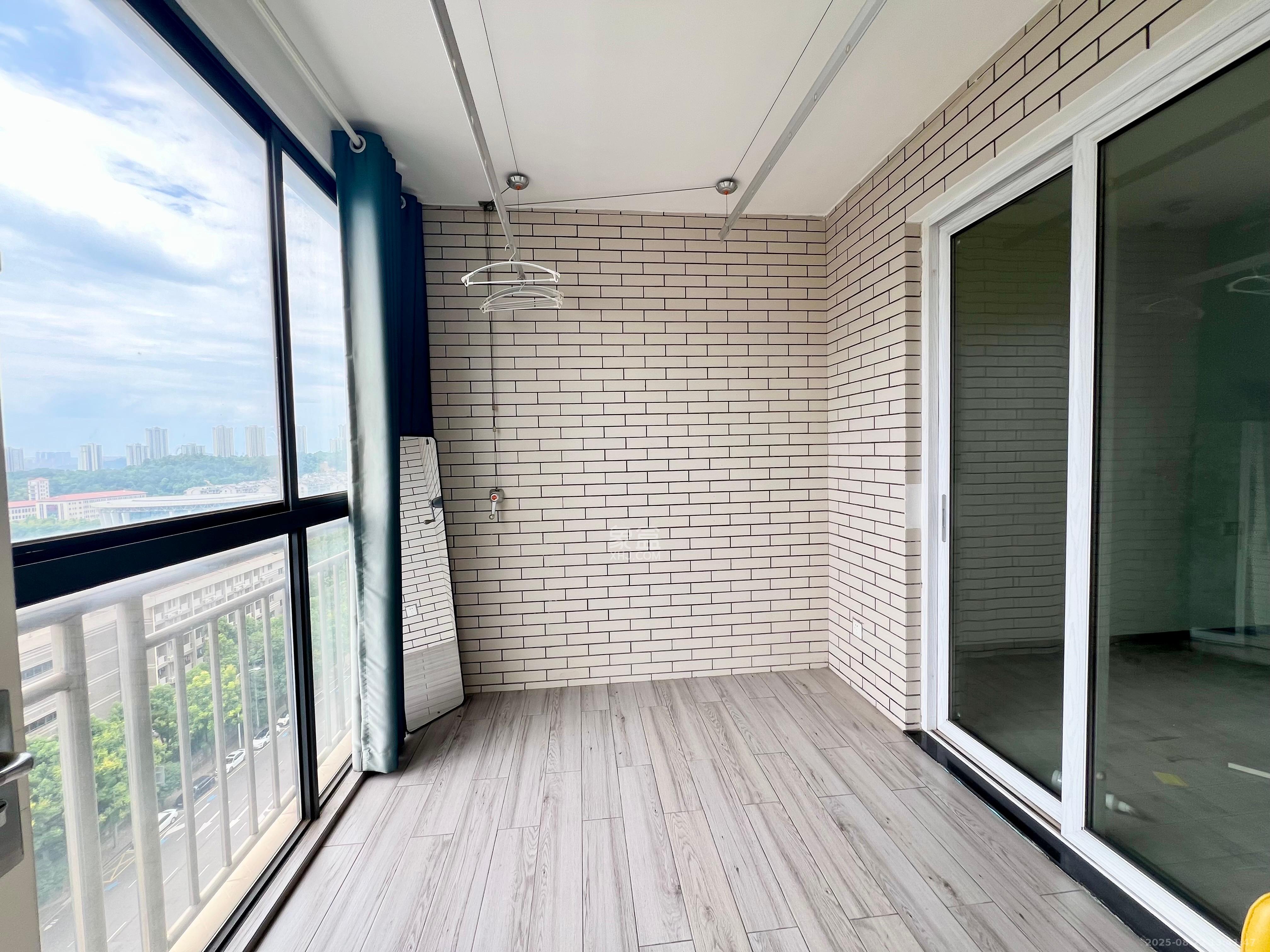 湘瑞嘉园  4室2厅2卫    4000.0元/月室内图