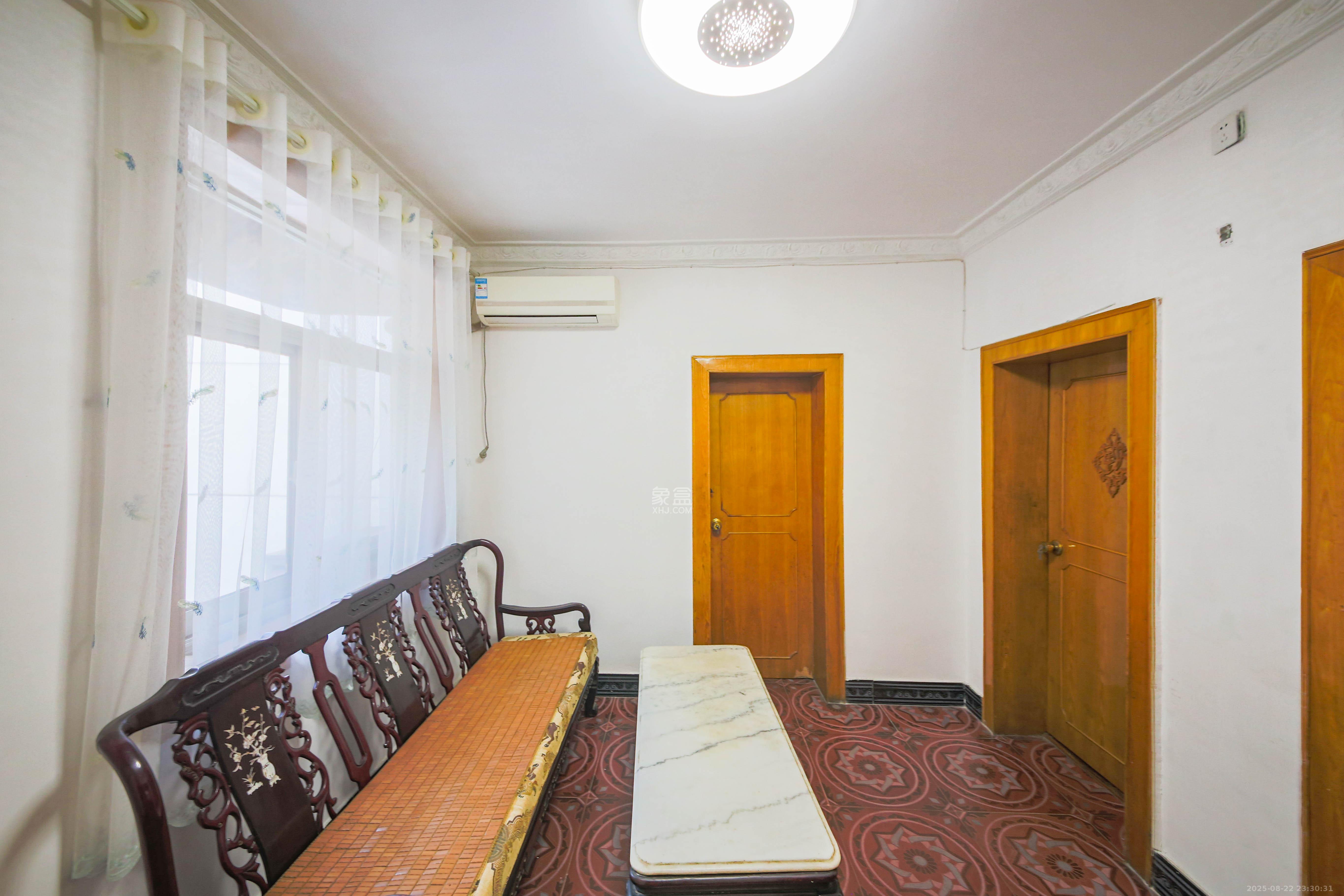 友谊路电视机厂宿舍  2室2厅1卫    40.0万 友谊路电视机厂宿舍  2室2厅1卫    40.0万