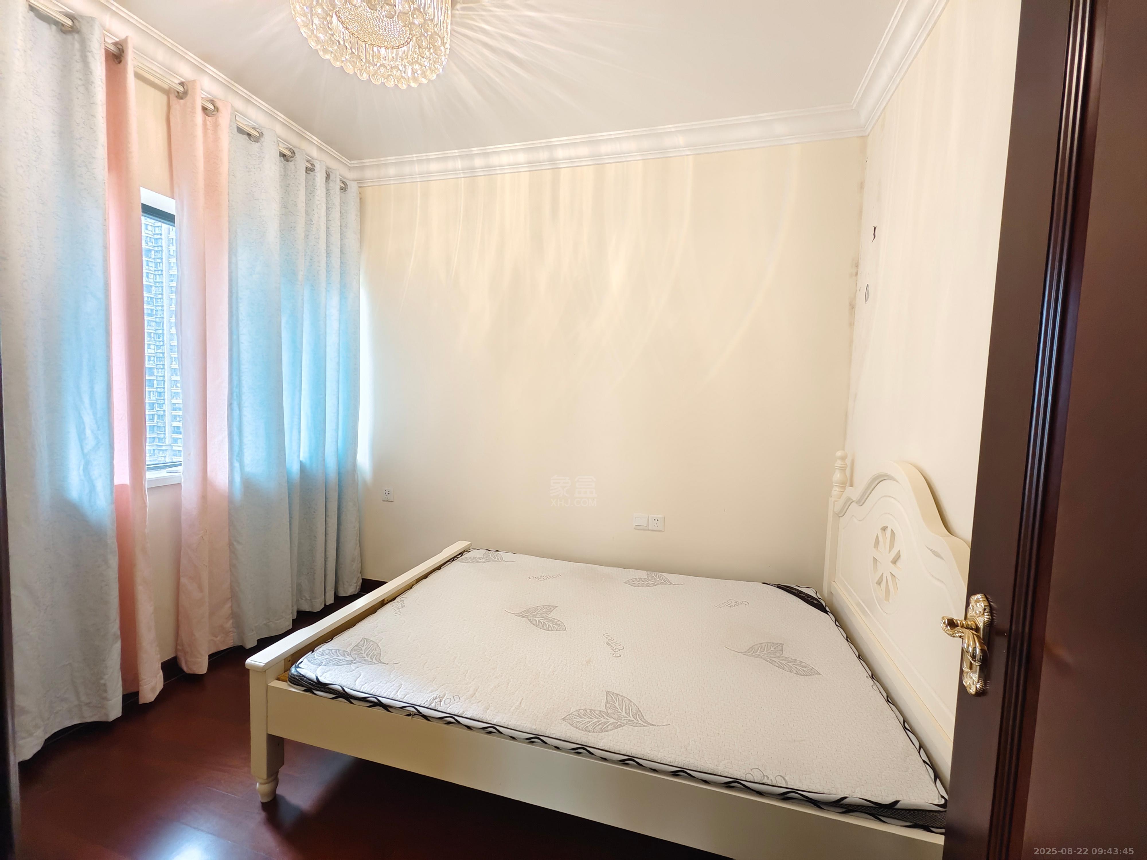 恒大华府 3室2厅2卫 2500.0元/月 恒大华府 3室2厅2卫 2500.0元/月室内图