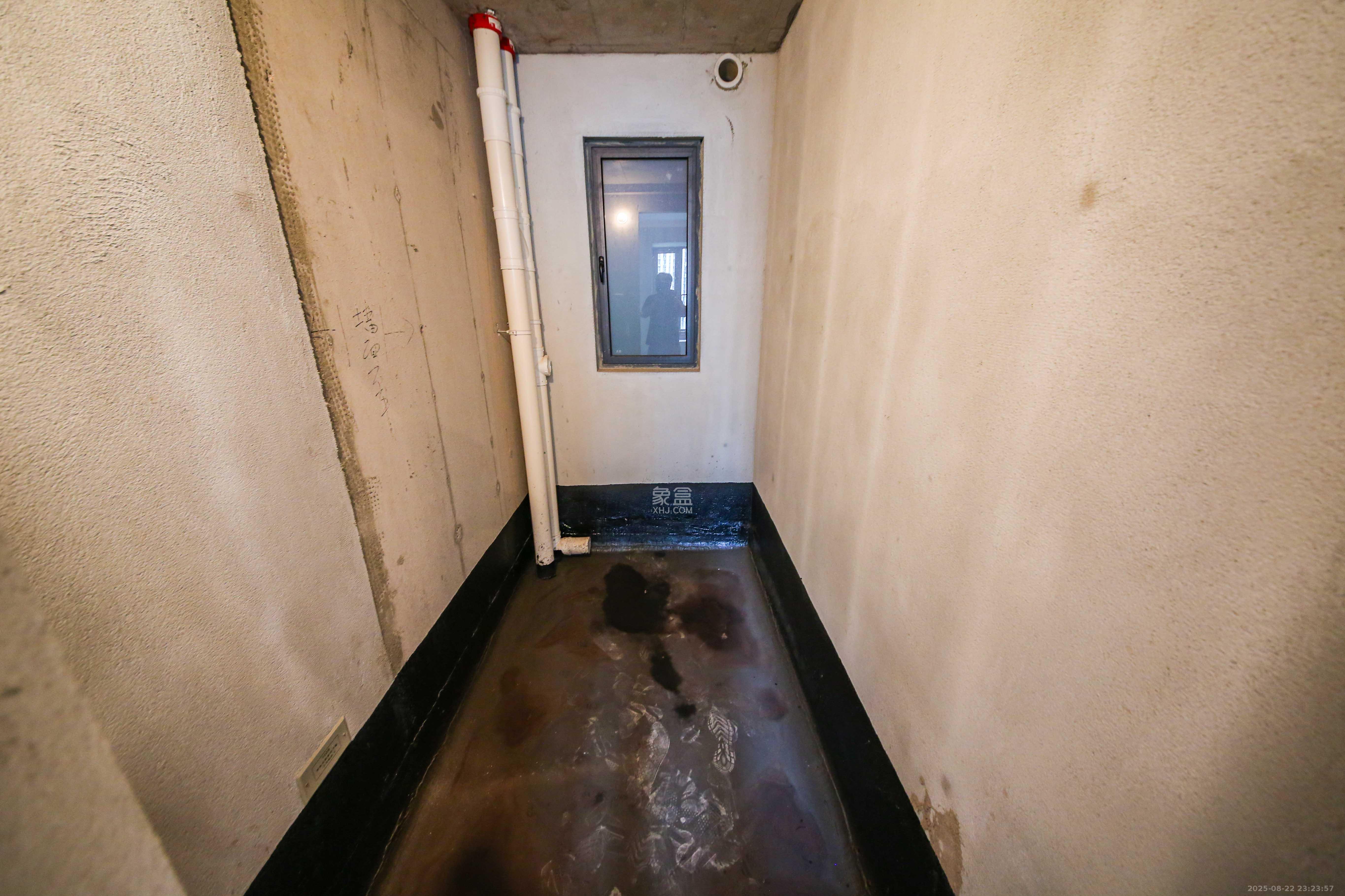 中建钰和城  4室2厅2卫   180.00万卫生间