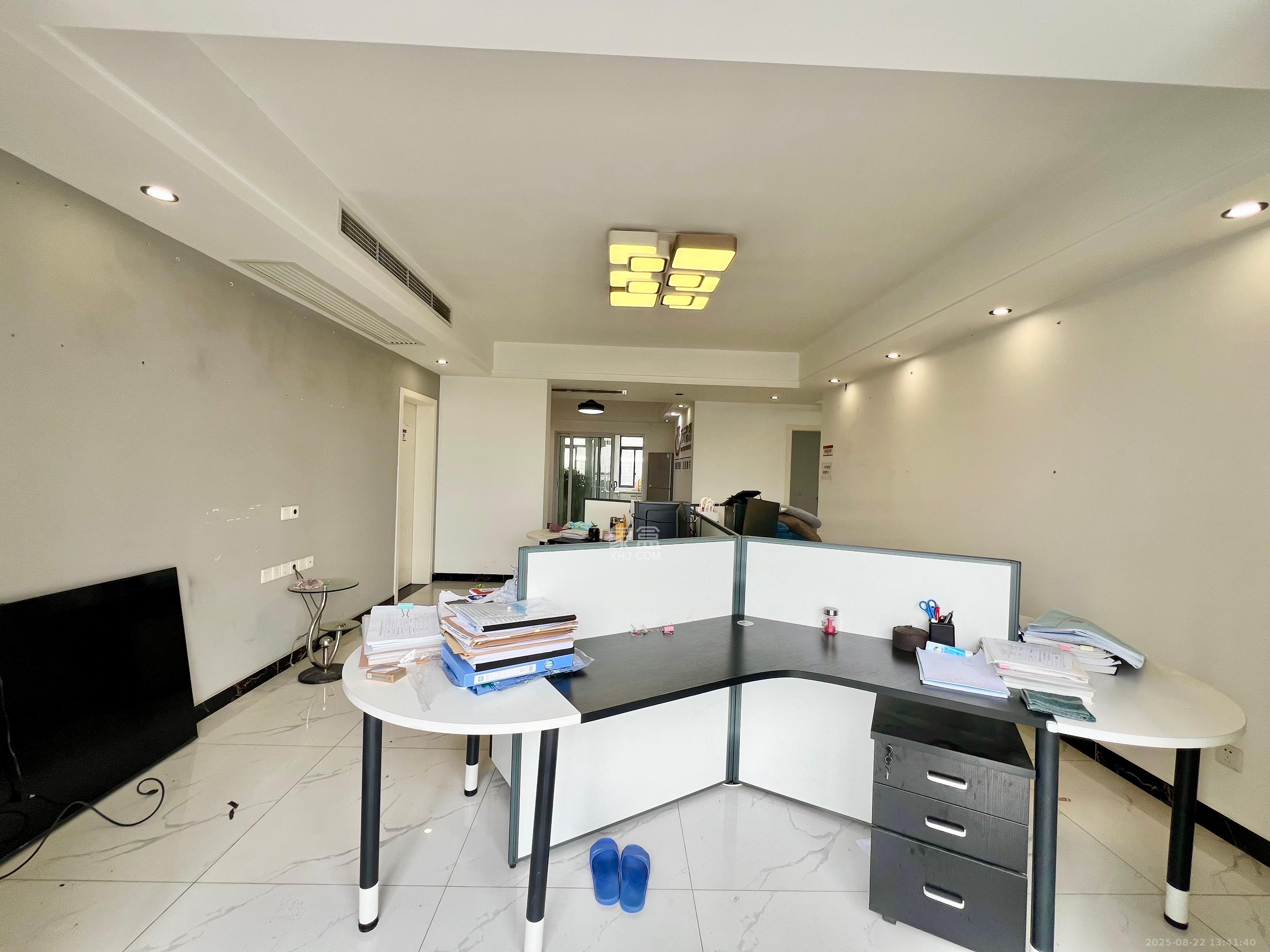 湘瑞嘉园  4室2厅2卫    4000.0元/月室内图