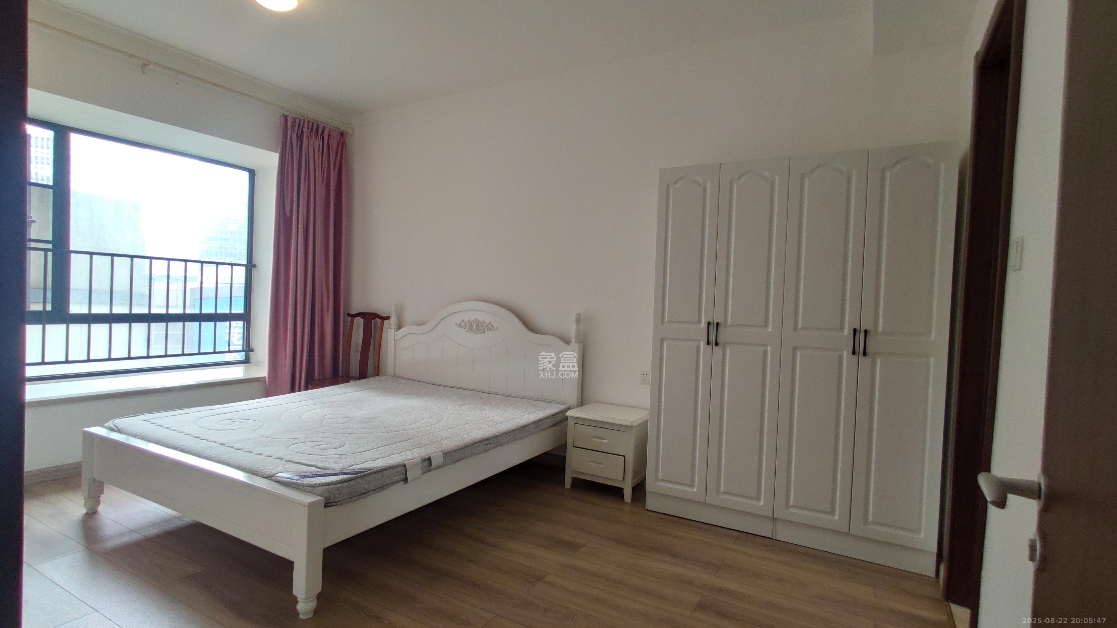 汇金城/嘉华城（二期、三期）  4室2厅2卫    2700.0元/月室内图