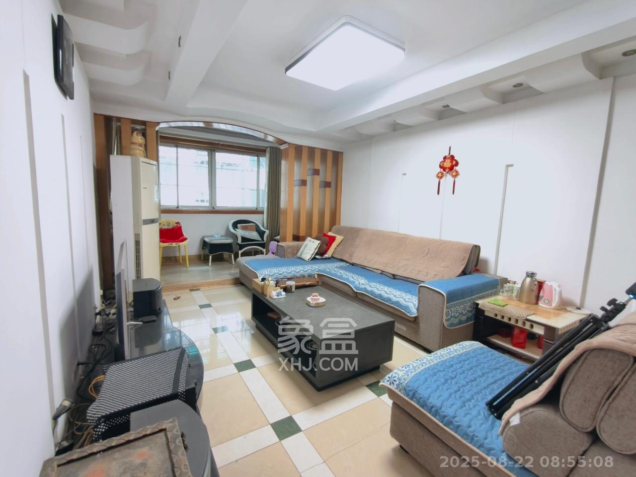 南建公寓  2室1厅1卫    1800.0元/月室内图