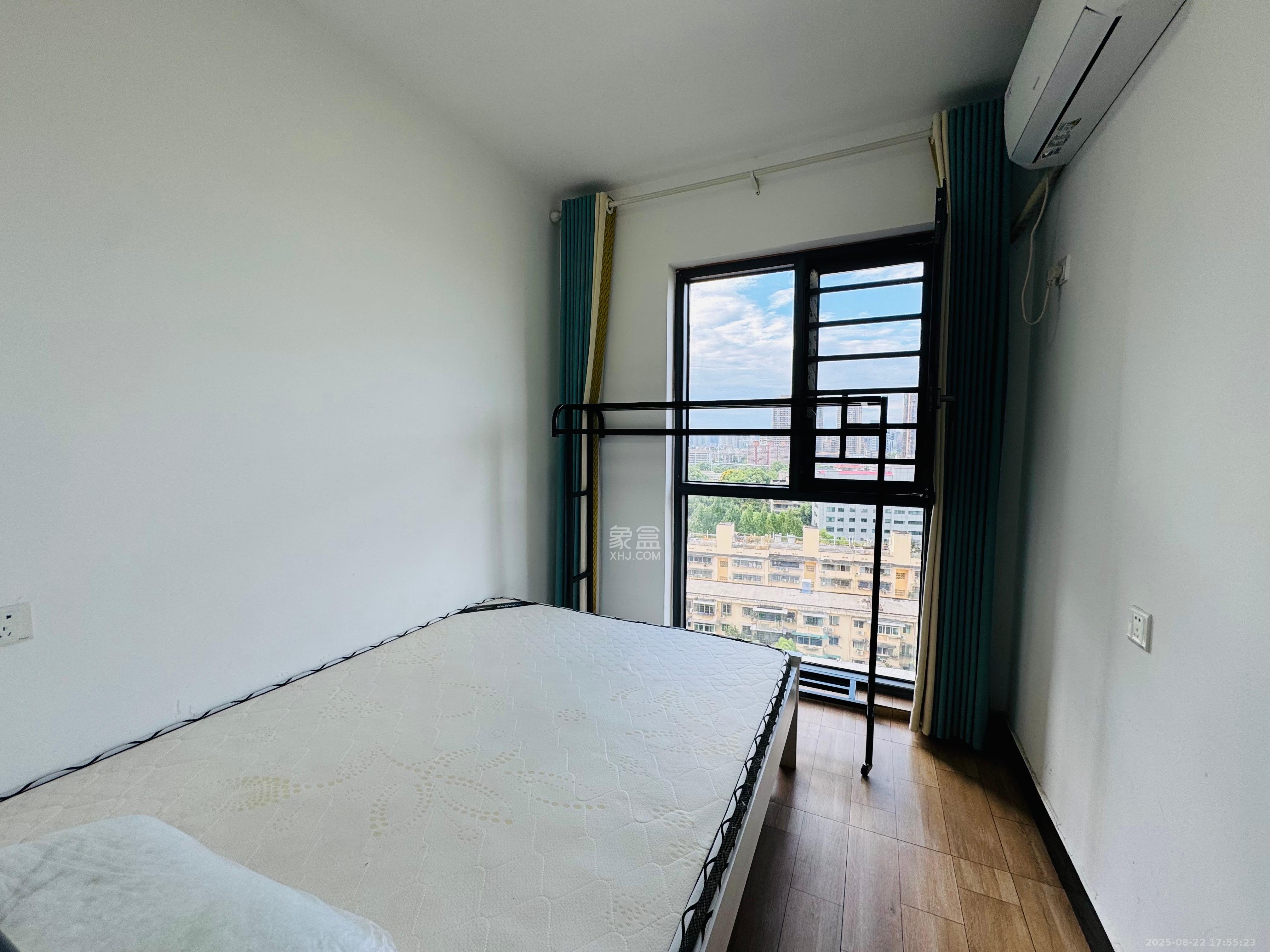 上园商住小区  3室2厅1卫    3400.0元/月室内图