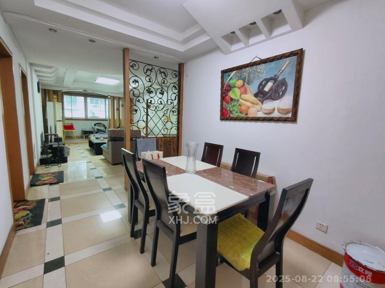 南建公寓  2室1厅1卫    1800.0元/月室内图