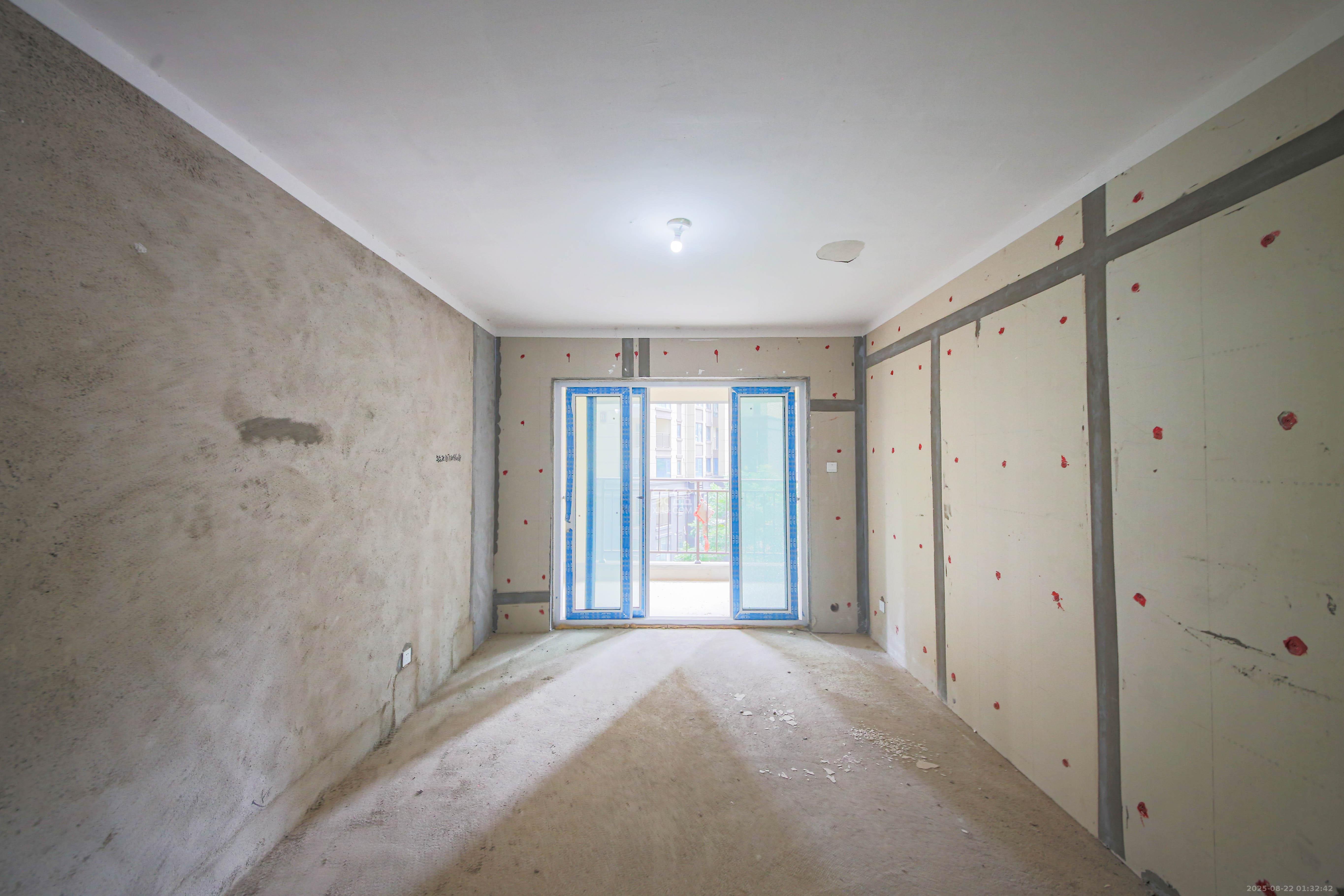 克拉美丽山庄(晟领国际)  3室2厅2卫    95.0万 克拉美丽山庄(晟领国际)  3室2厅2卫    95.0万客厅