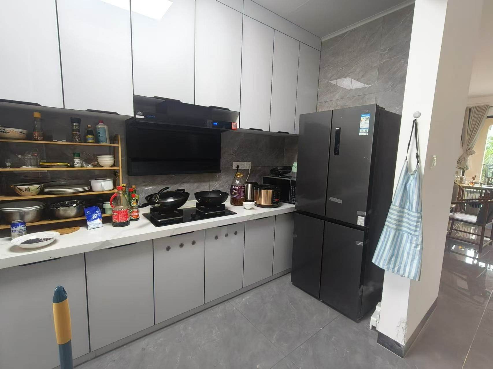 富力首府 3室2厅2卫 5500.0元/月 富力首府 3室2厅2卫 5500.0元/月室内图