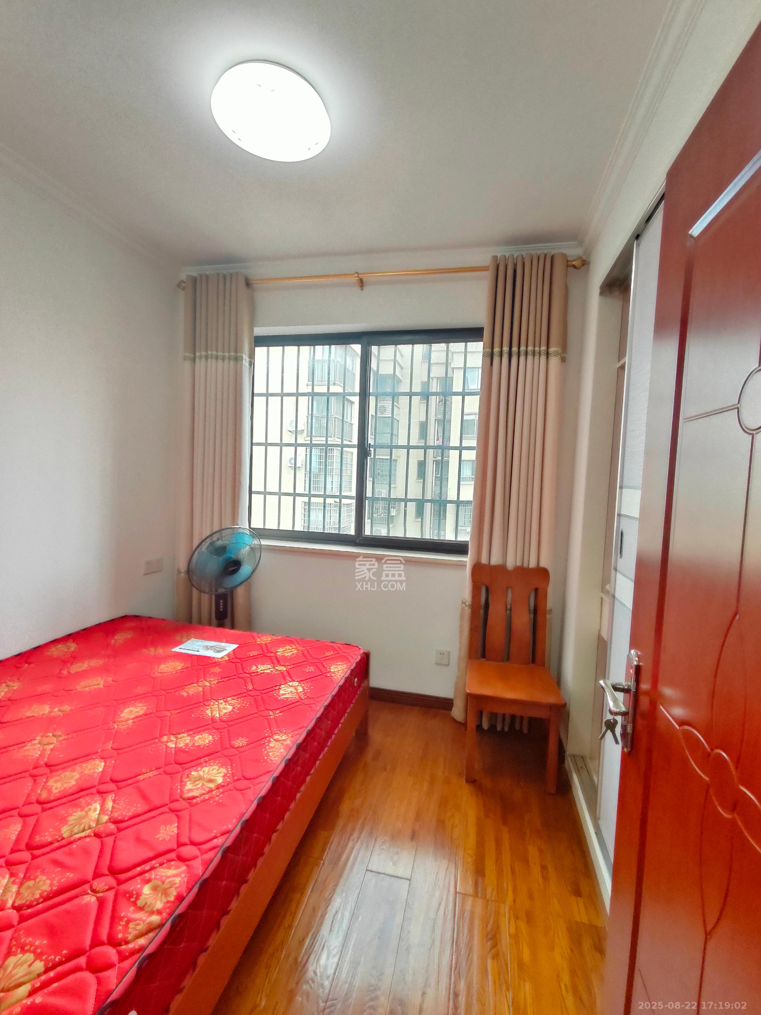 华润置地广场一期 3室1厅1卫 2200.0元/月 华润置地广场一期 3室1厅1卫 2200.0元/月室内图