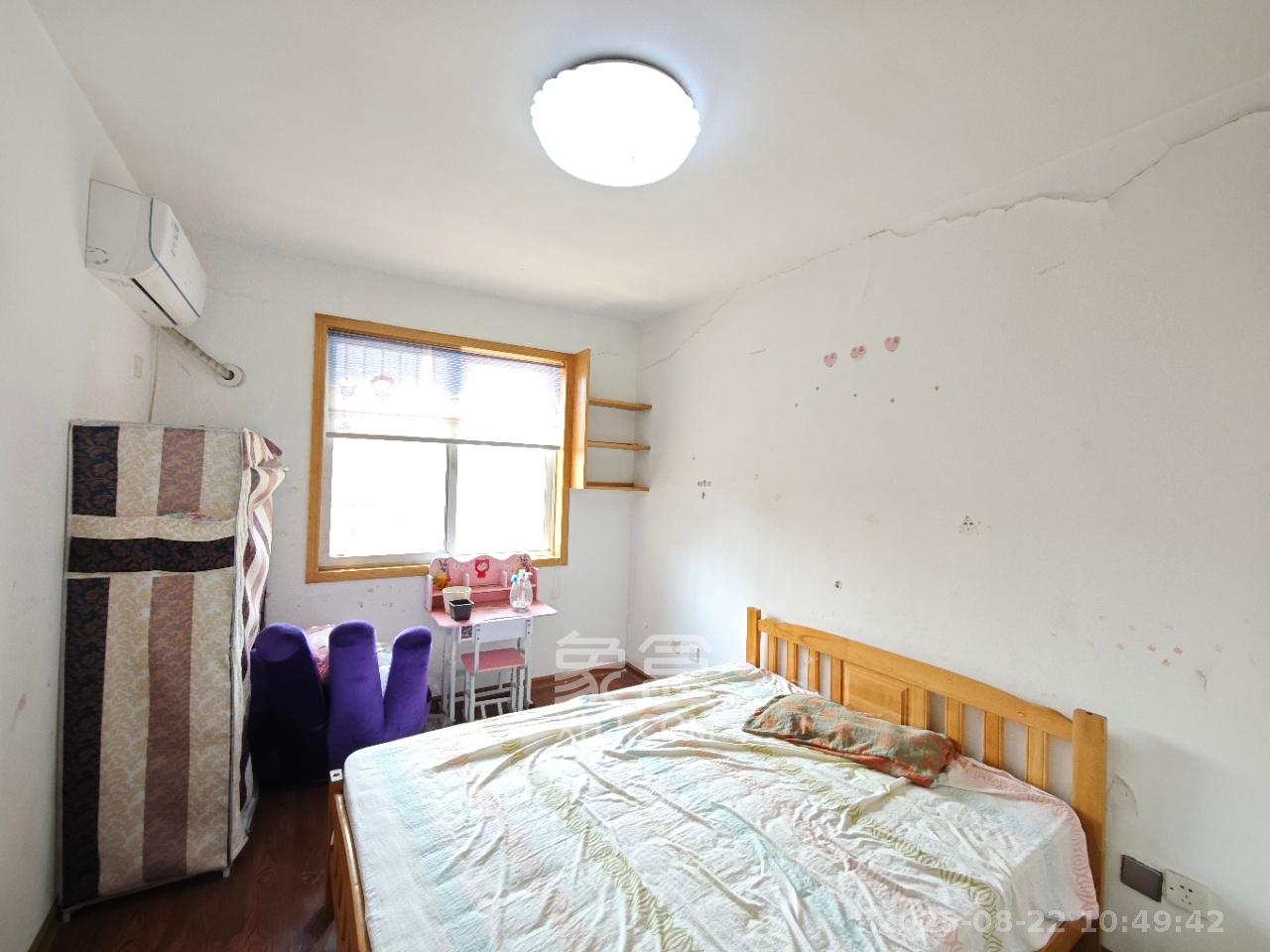 景环小区  3室2厅2卫   1600.00元/月室内图