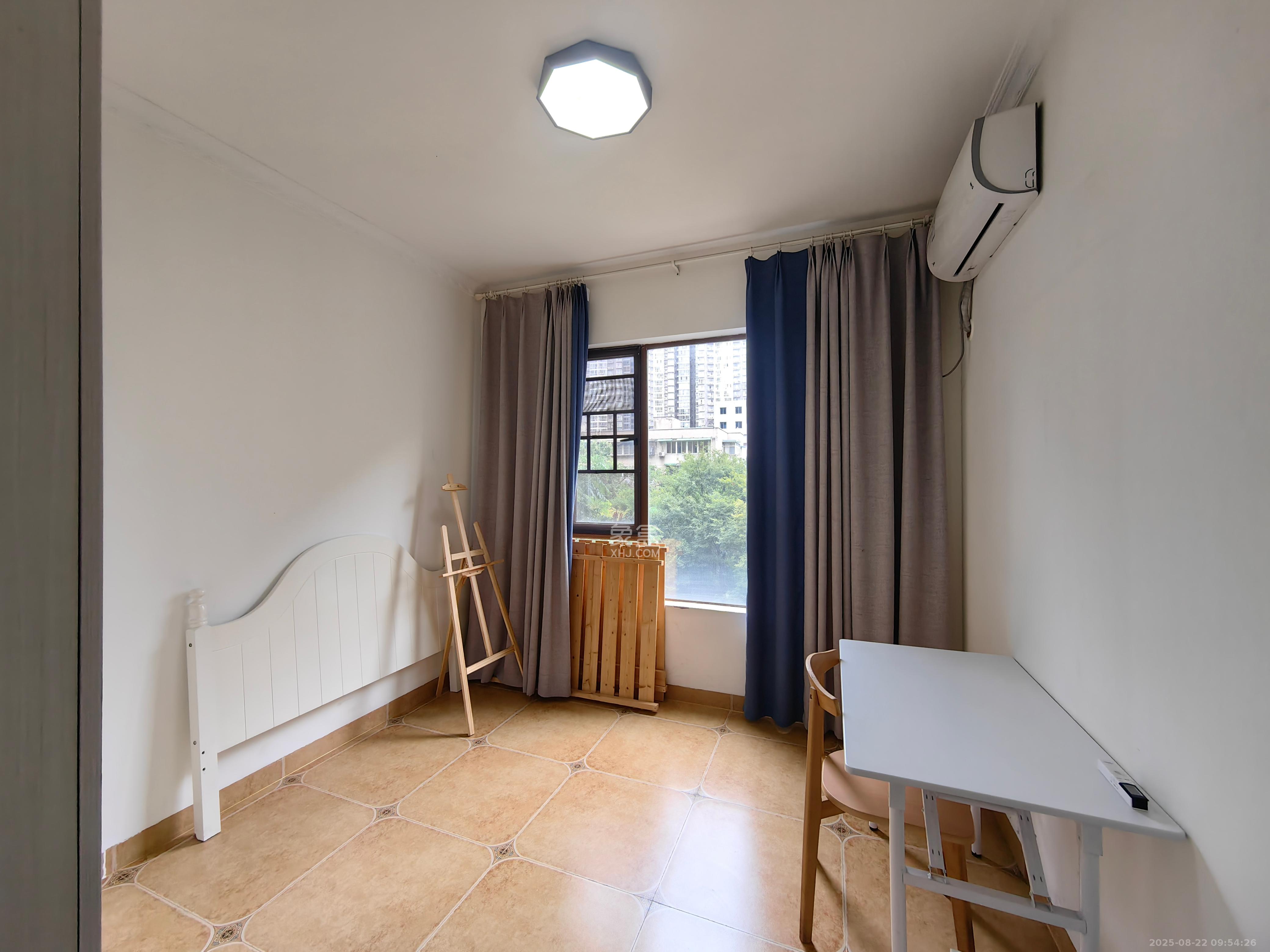 第六都(陆都小区) 4室2厅2卫 3500.0元/月 第六都(陆都小区) 4室2厅2卫 3500.0元/月室内图