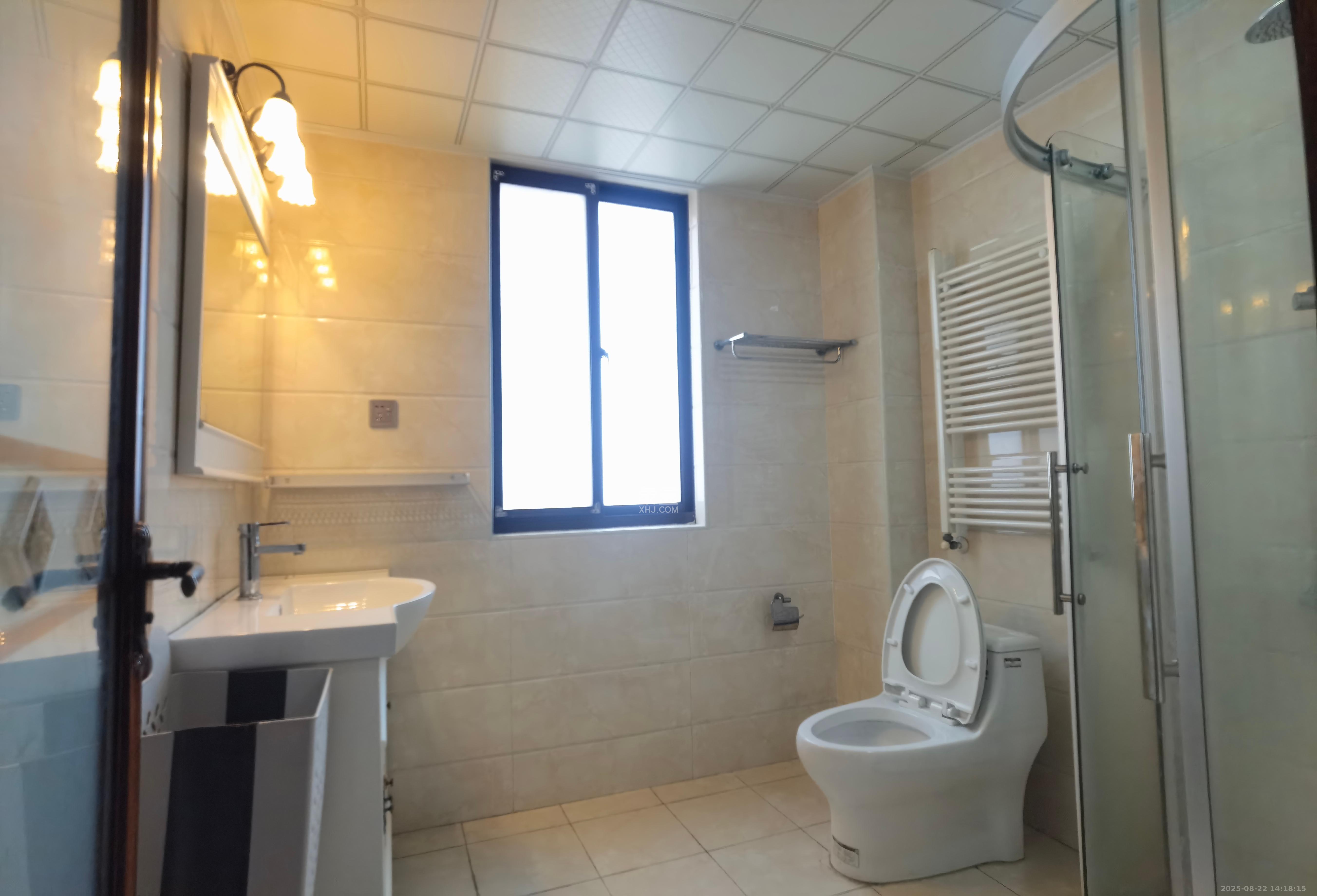 融科檀香山(融科紫檀、香山国际) 3室2厅1卫 3800.0元/月 融科檀香山(融科紫檀、香山国际) 3室2厅1卫 3800.0元/月室内图