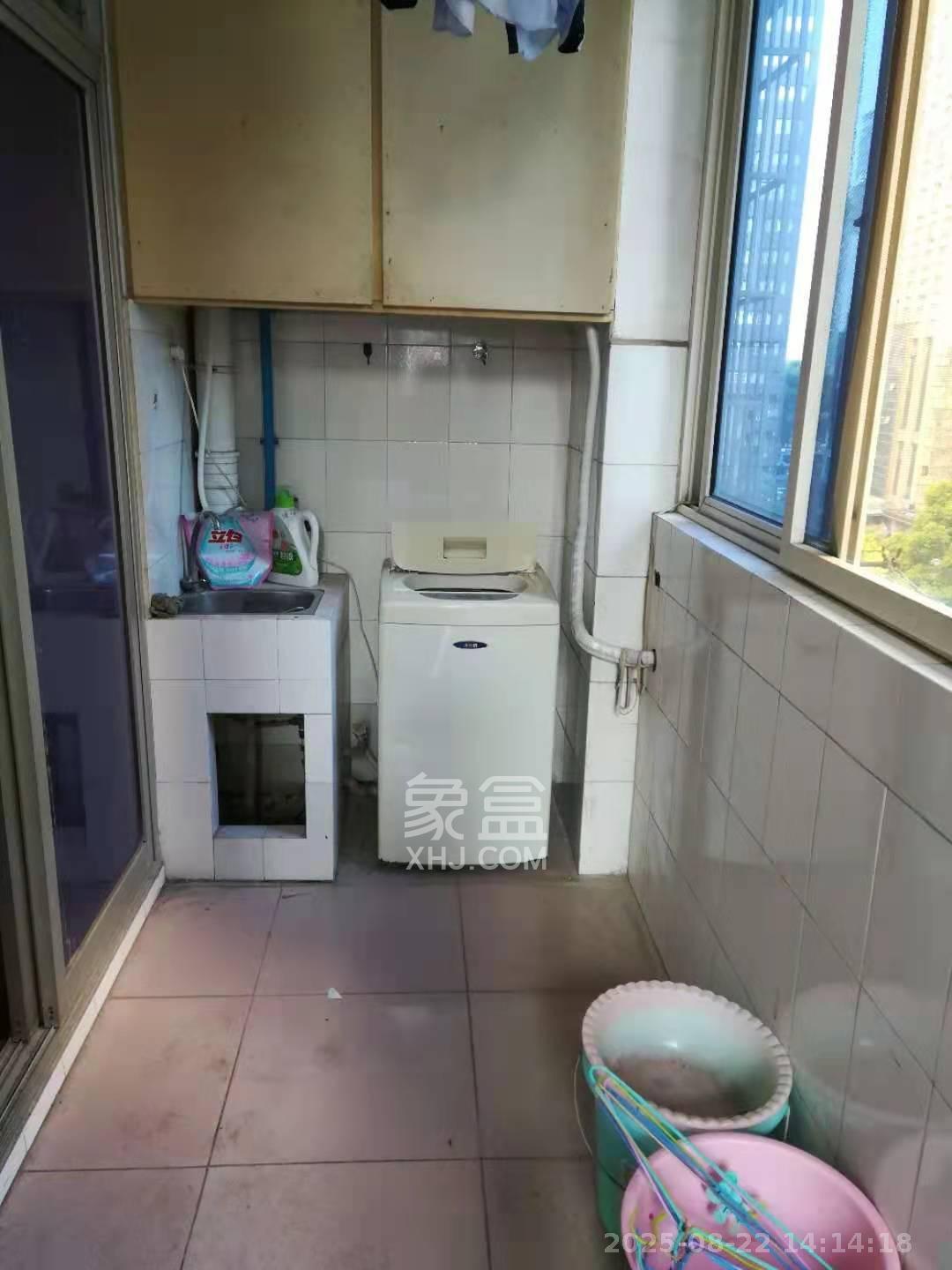 长沙紫金苑  3室2厅1卫    1800.0元/月 长沙紫金苑  3室2厅1卫    1800.0元/月室内图