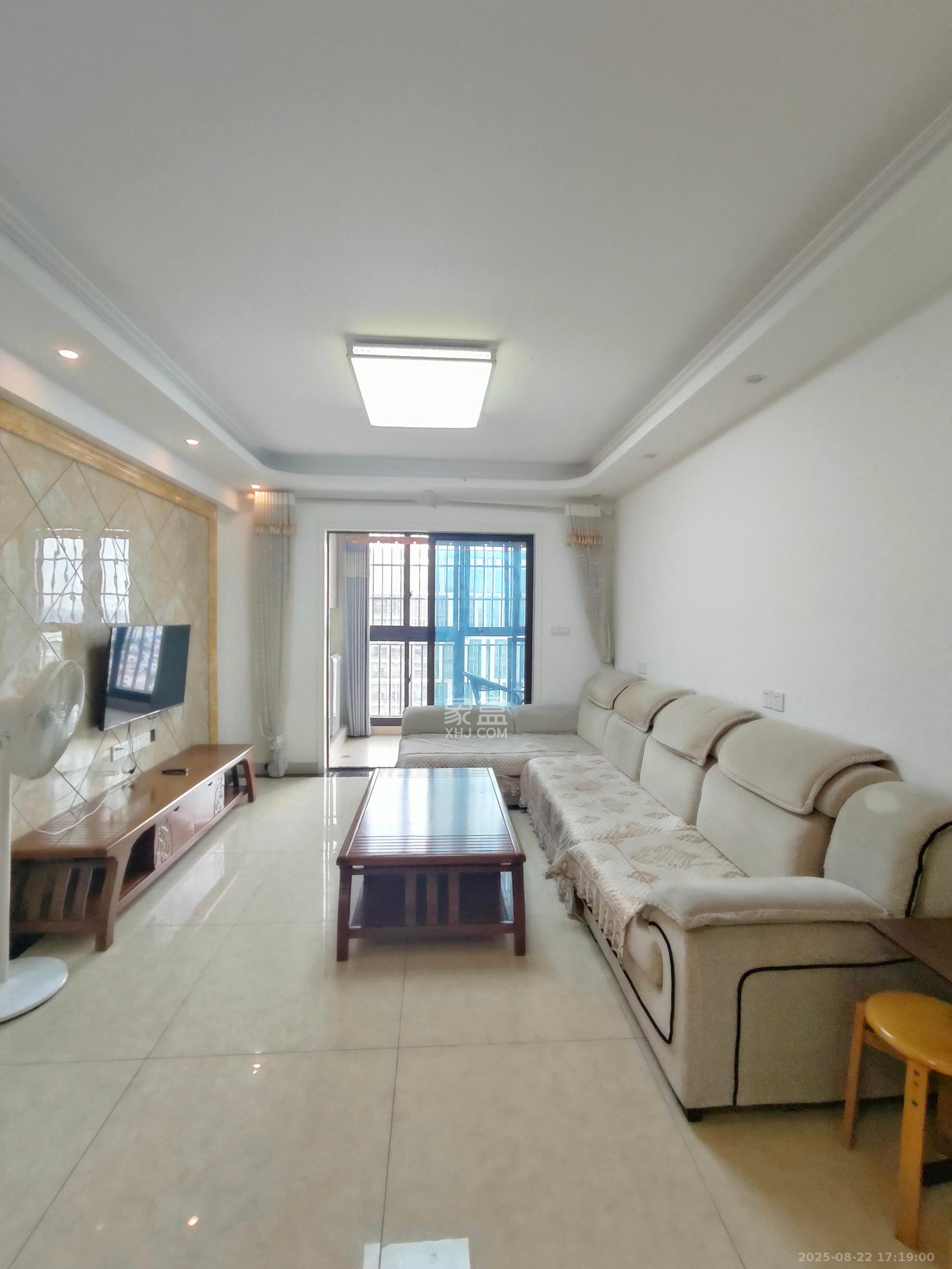 华润置地广场一期 3室1厅1卫 2200.0元/月 华润置地广场一期 3室1厅1卫 2200.0元/月室内图