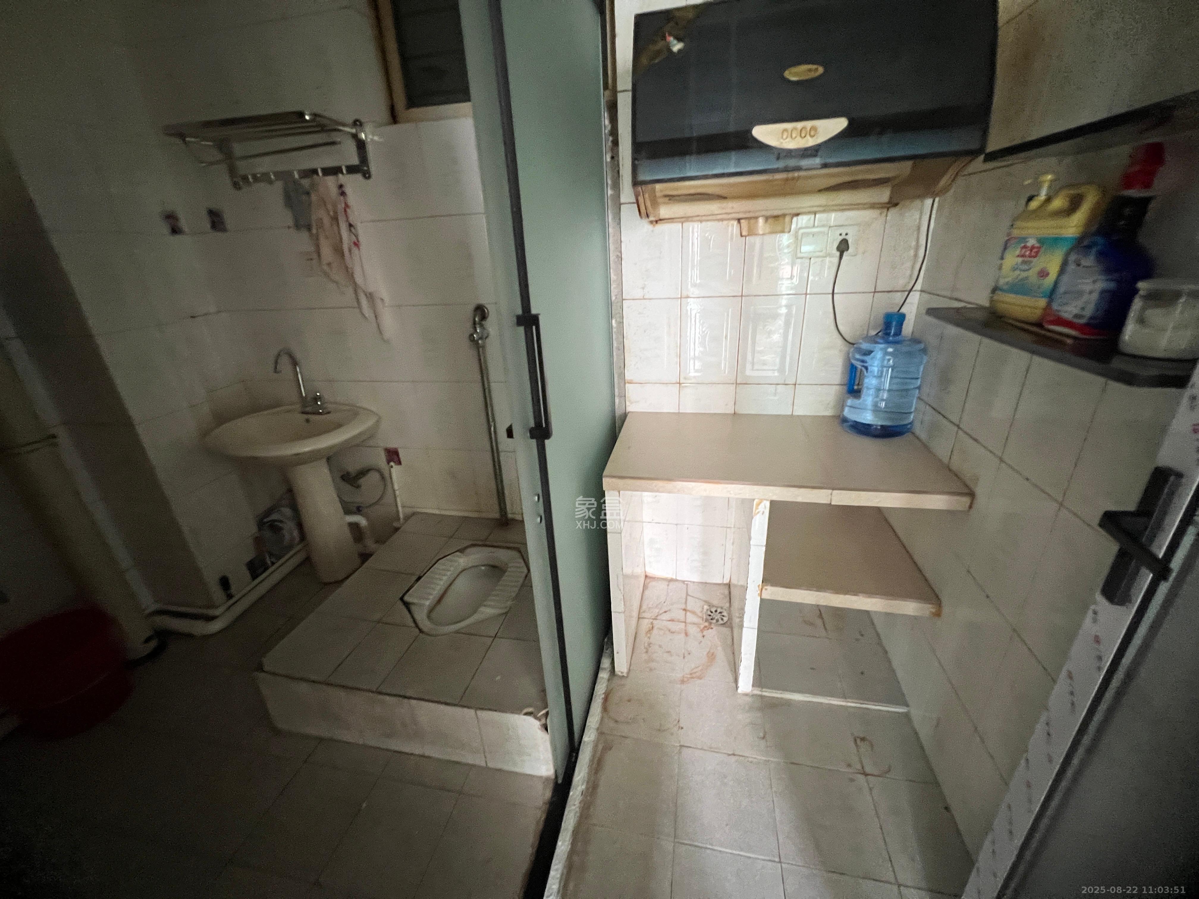 都市先锋  2室1厅1卫    2000.0元/月 都市先锋  2室1厅1卫    2000.0元/月室内图