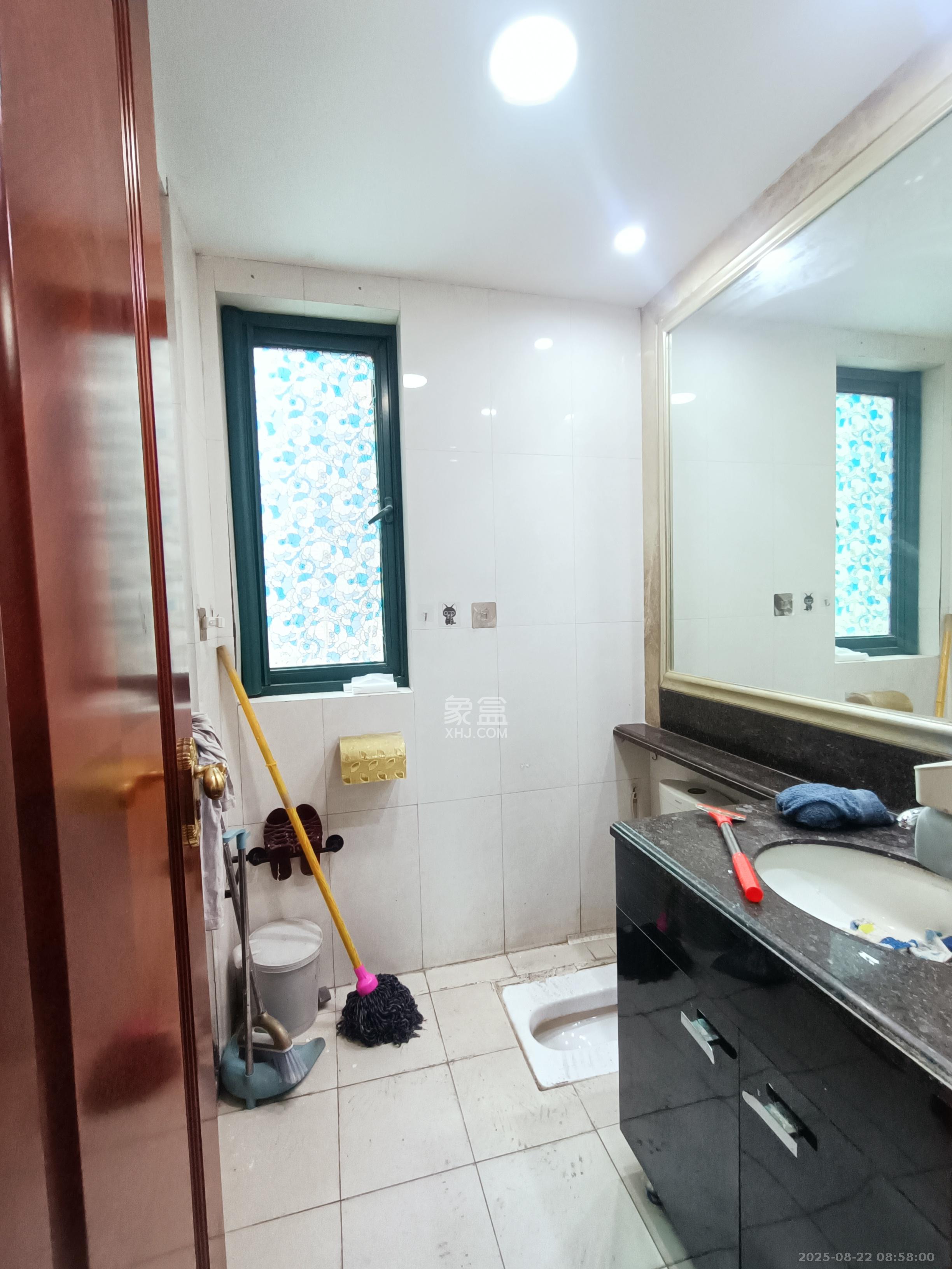 恒大城  1室2厅2卫    2300.0元/月室内图