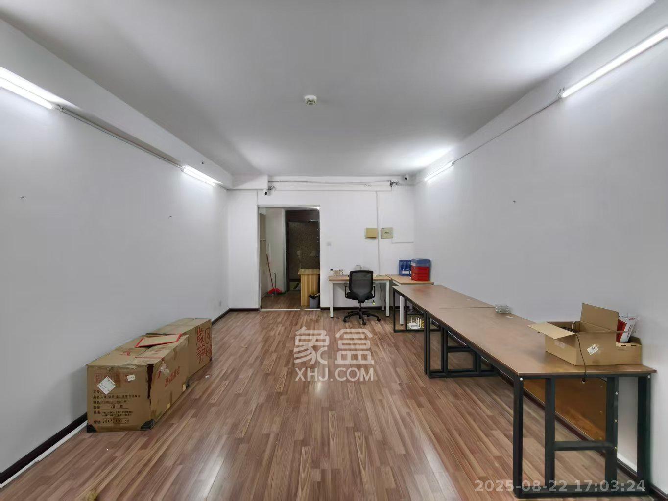 标志商务中心  1室1厅1卫   1300.00元/月室内图
