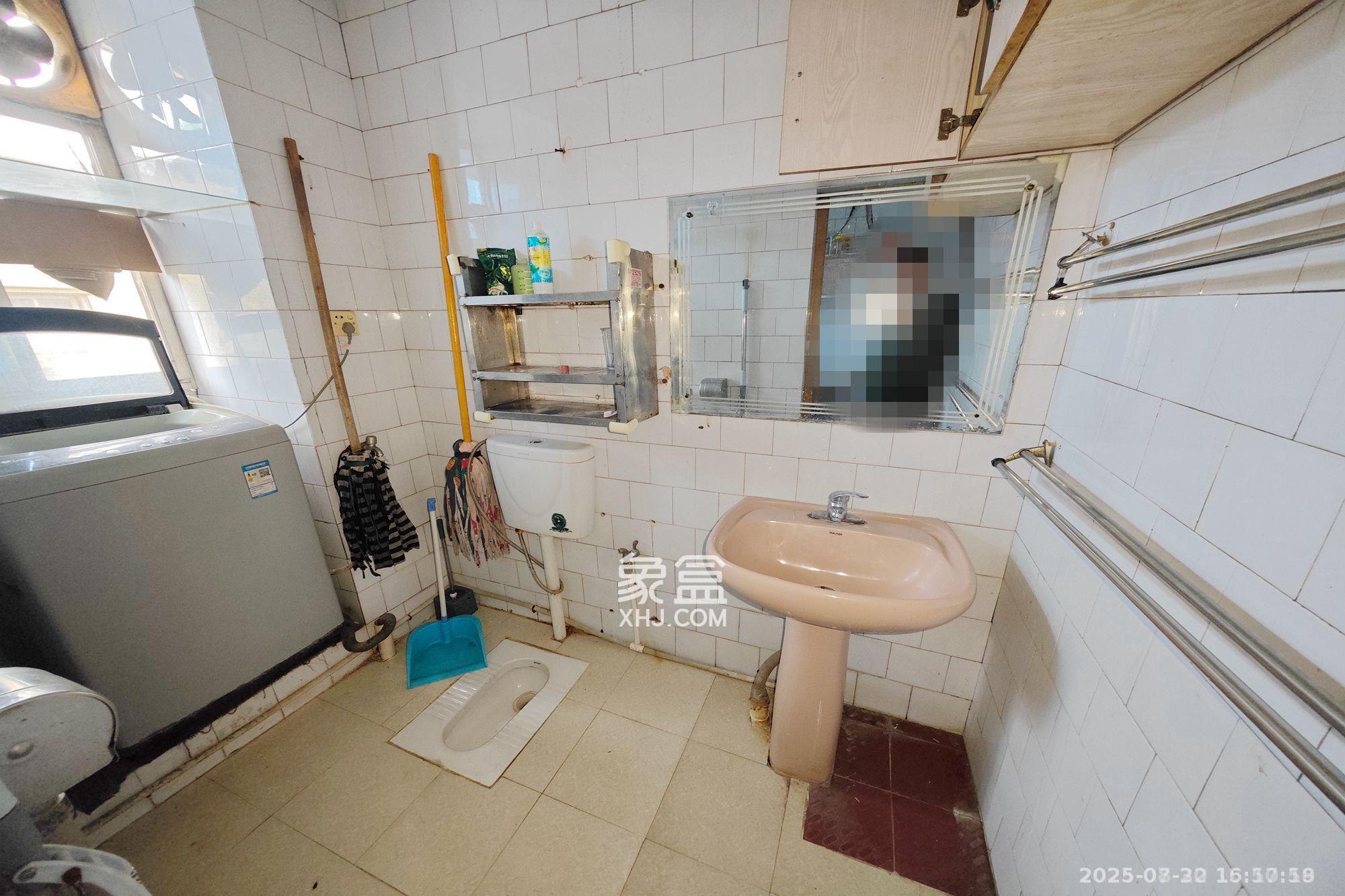 阿弥岭一二片  2室1厅1卫   1200.00元/月室内图